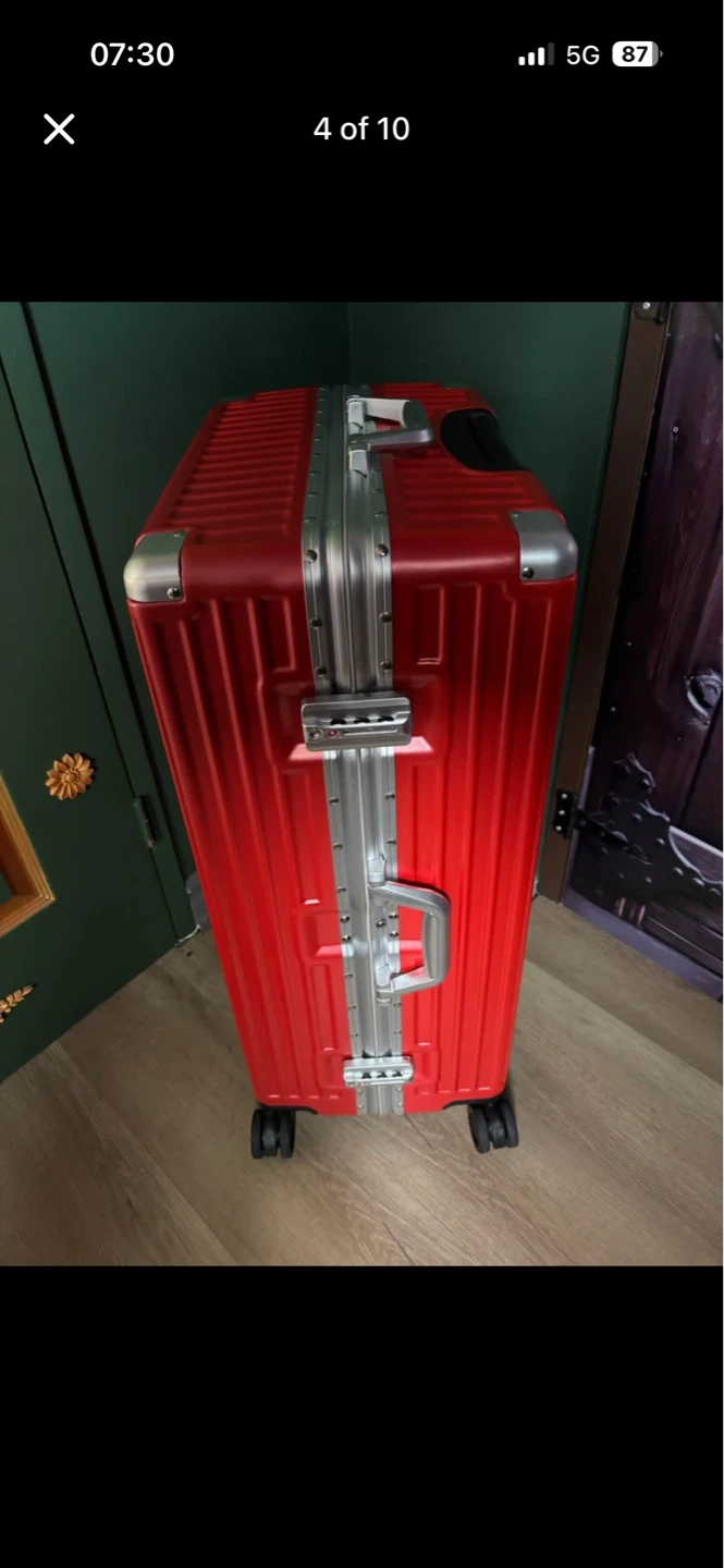 Red TUCCI Luggage - photo 4