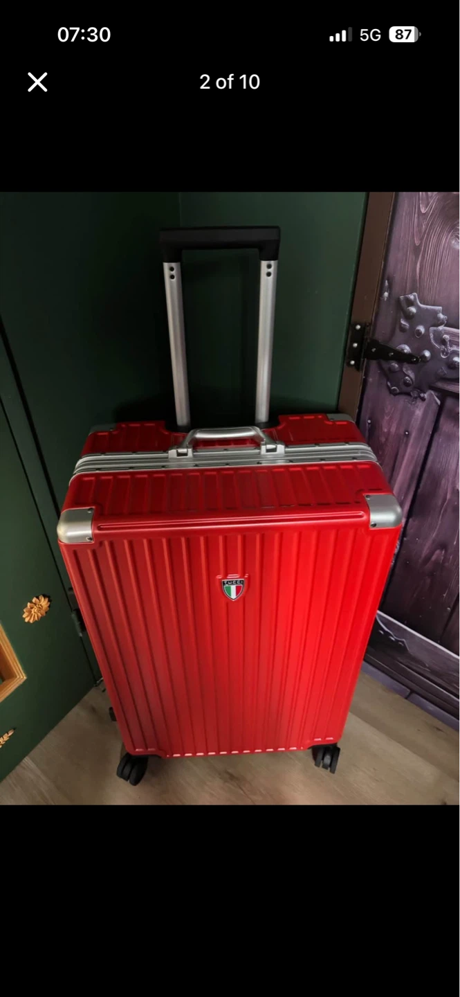 Red TUCCI Luggage - photo 2