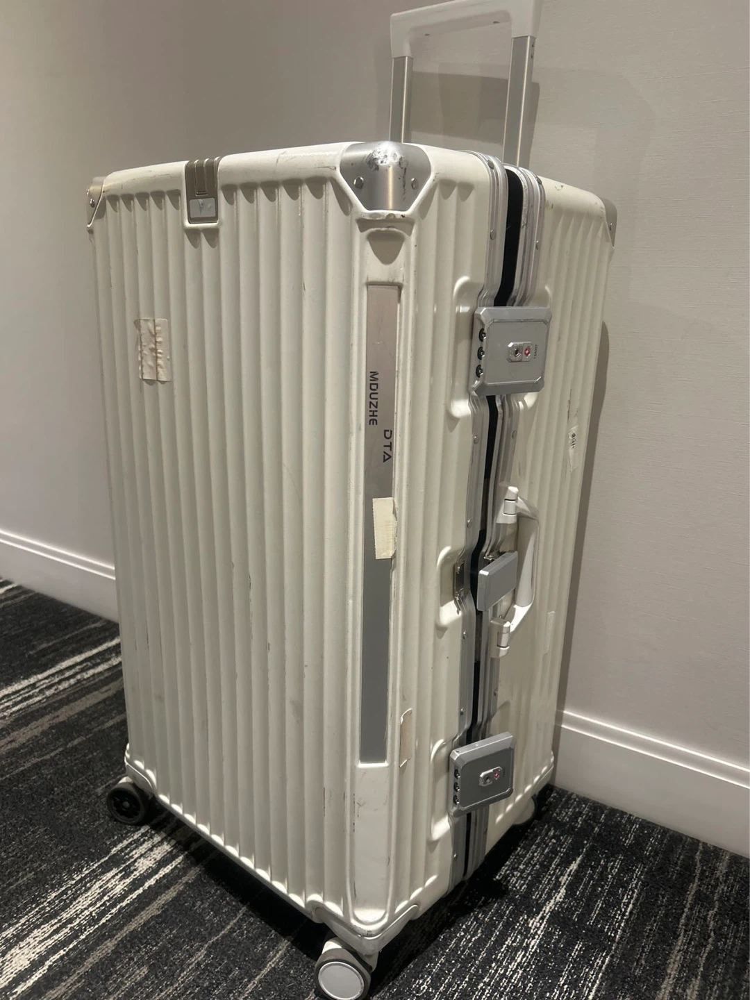 30" Large Checked Suitcase