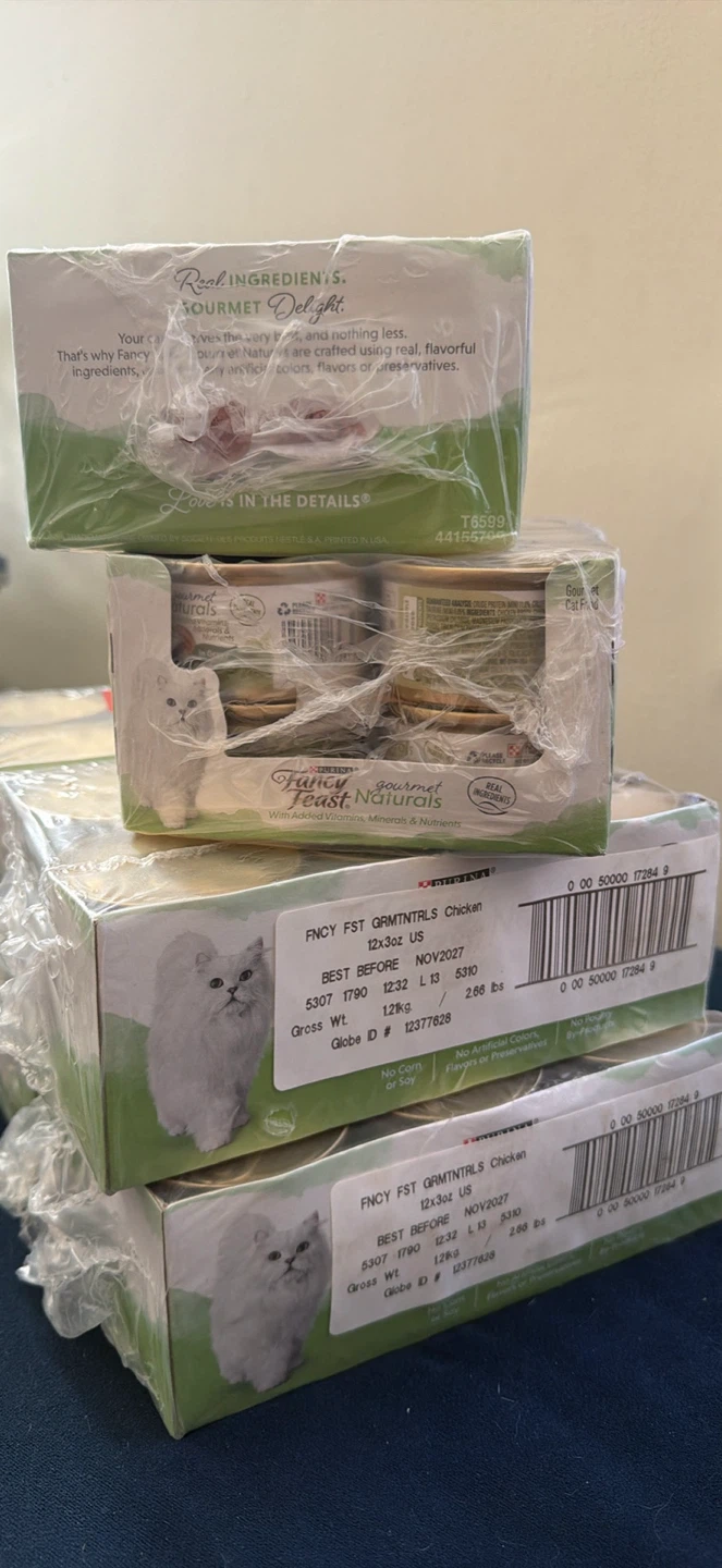 Fancy Feast Naturals Chicken Pate Cat Food (12 x 3oz cans)