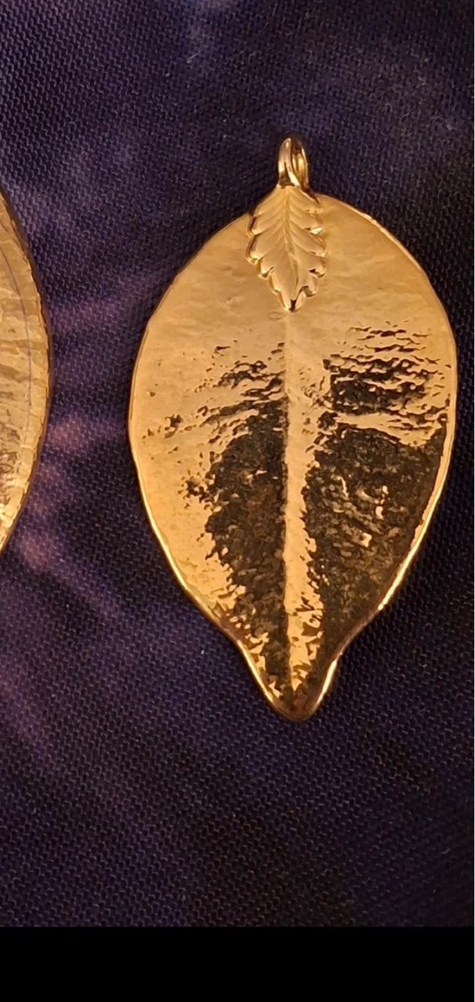 Vintage dipped gold plated leaf pendants (priced per pendant) - photo 2
