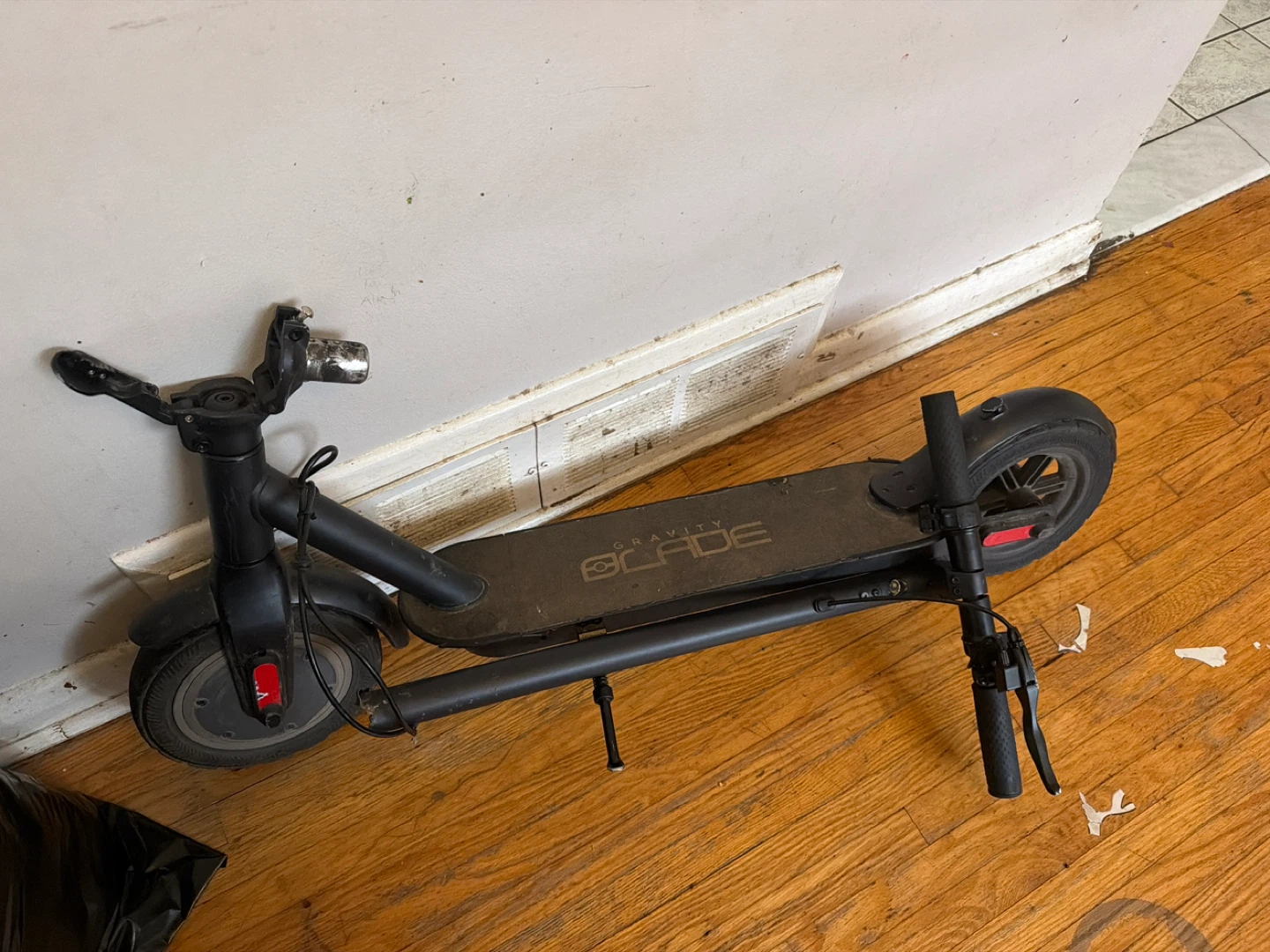 Gravity BLADE Electric Scooter broken