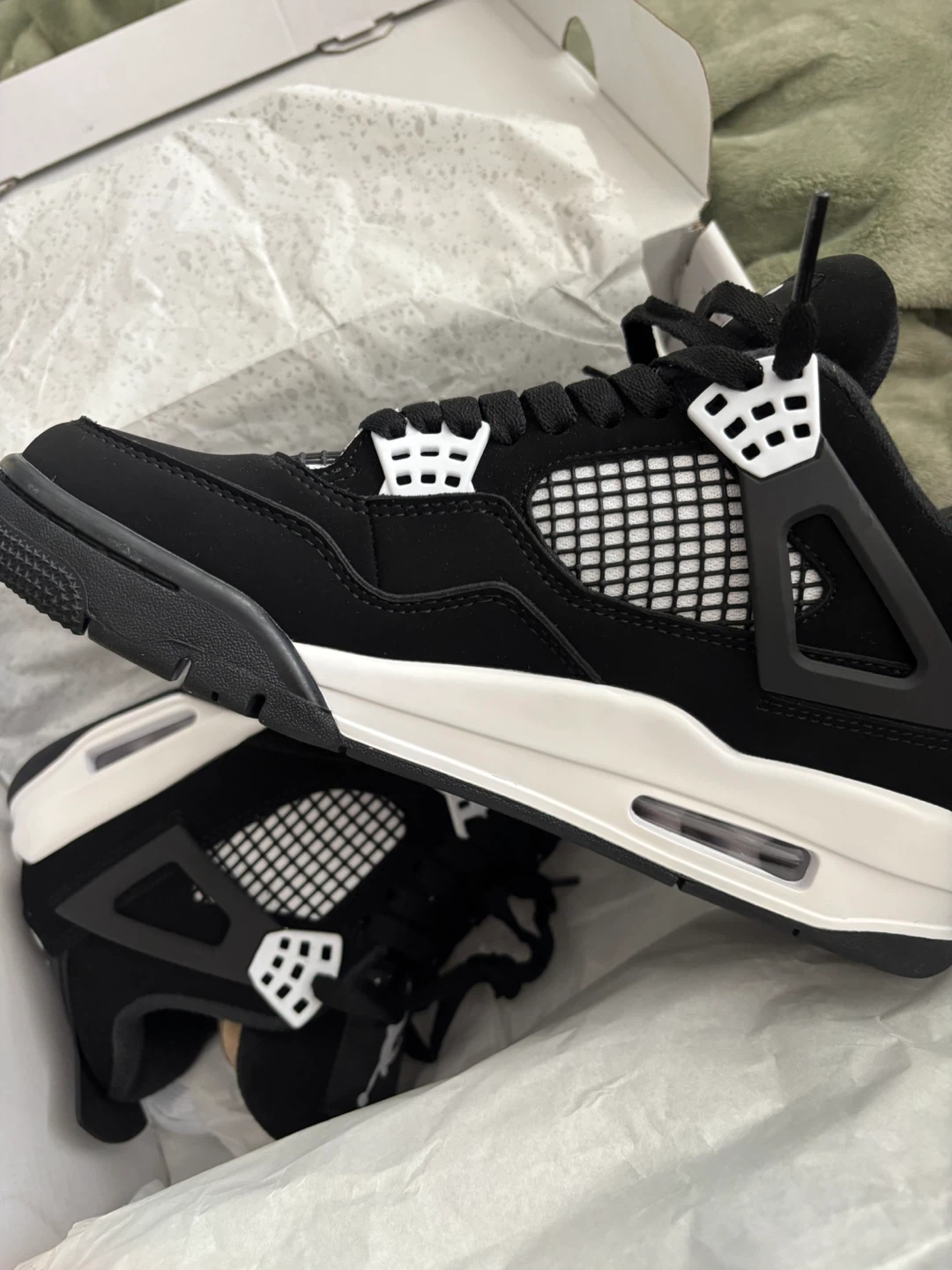 Air Jordan 4 Retro Thunder White - photo 2
