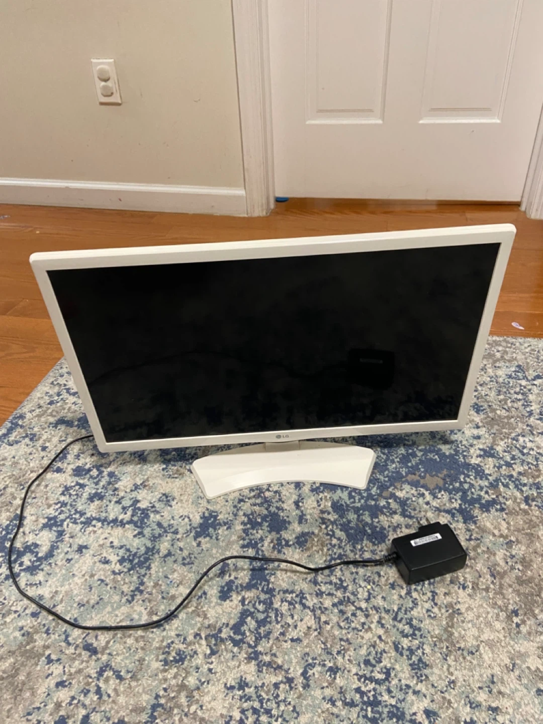 LG 24LJ4840 24" TV