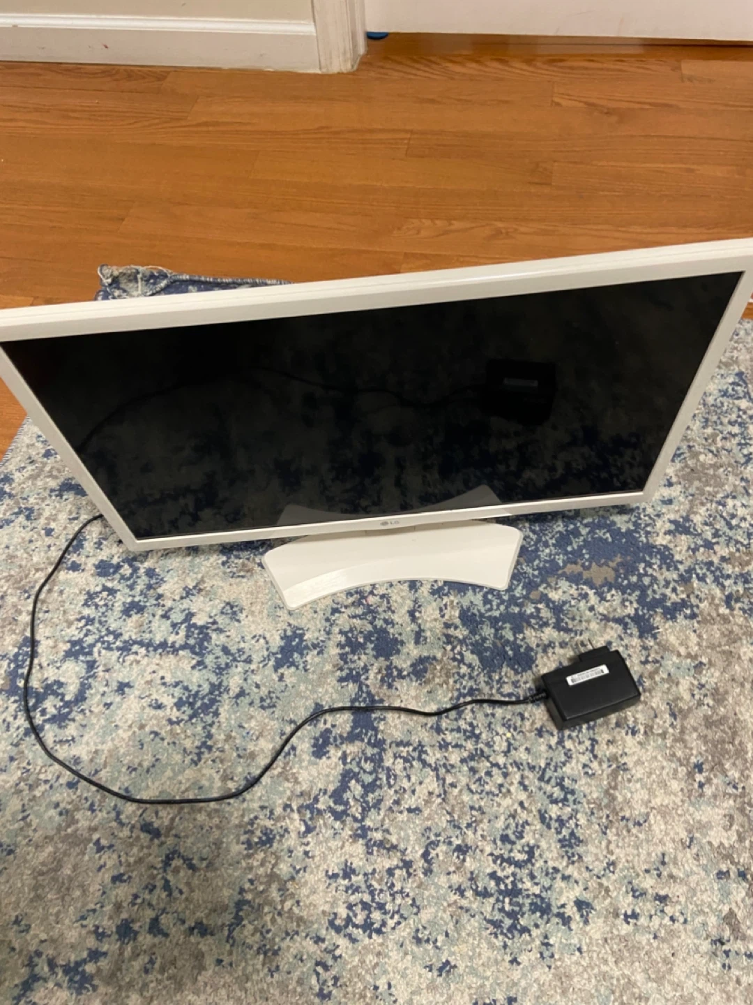 LG 24LJ4840 24" TV - photo 2