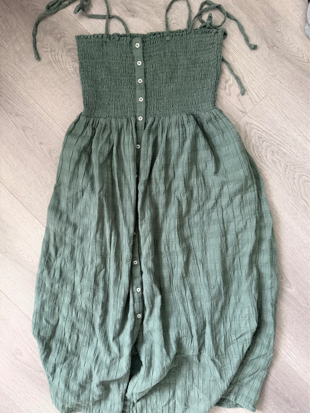 Free Women’s Tops Bundle (S/M) - photo 4