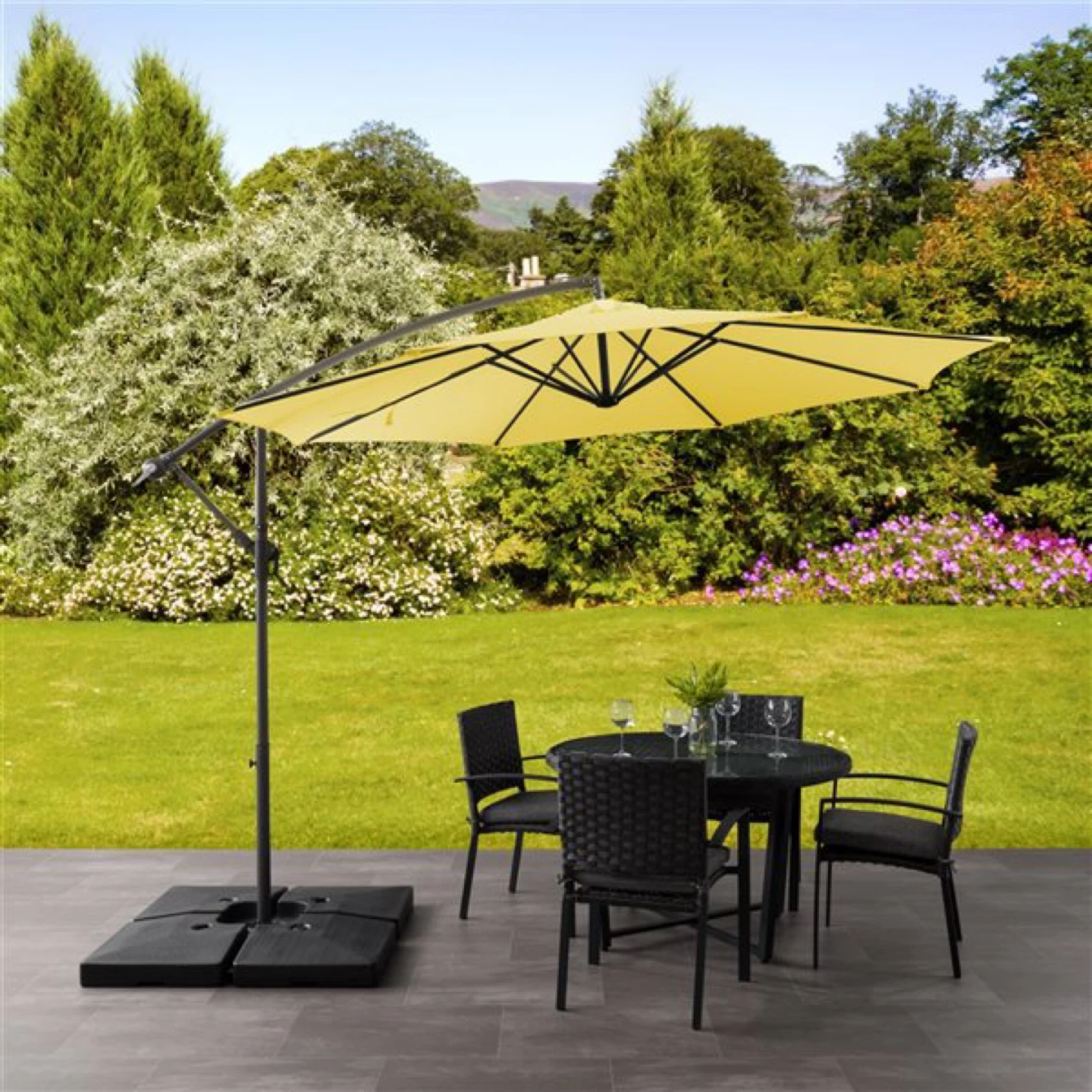 Brand new free delivery Yellow Cantilever Patio Umbrella - photo 2
