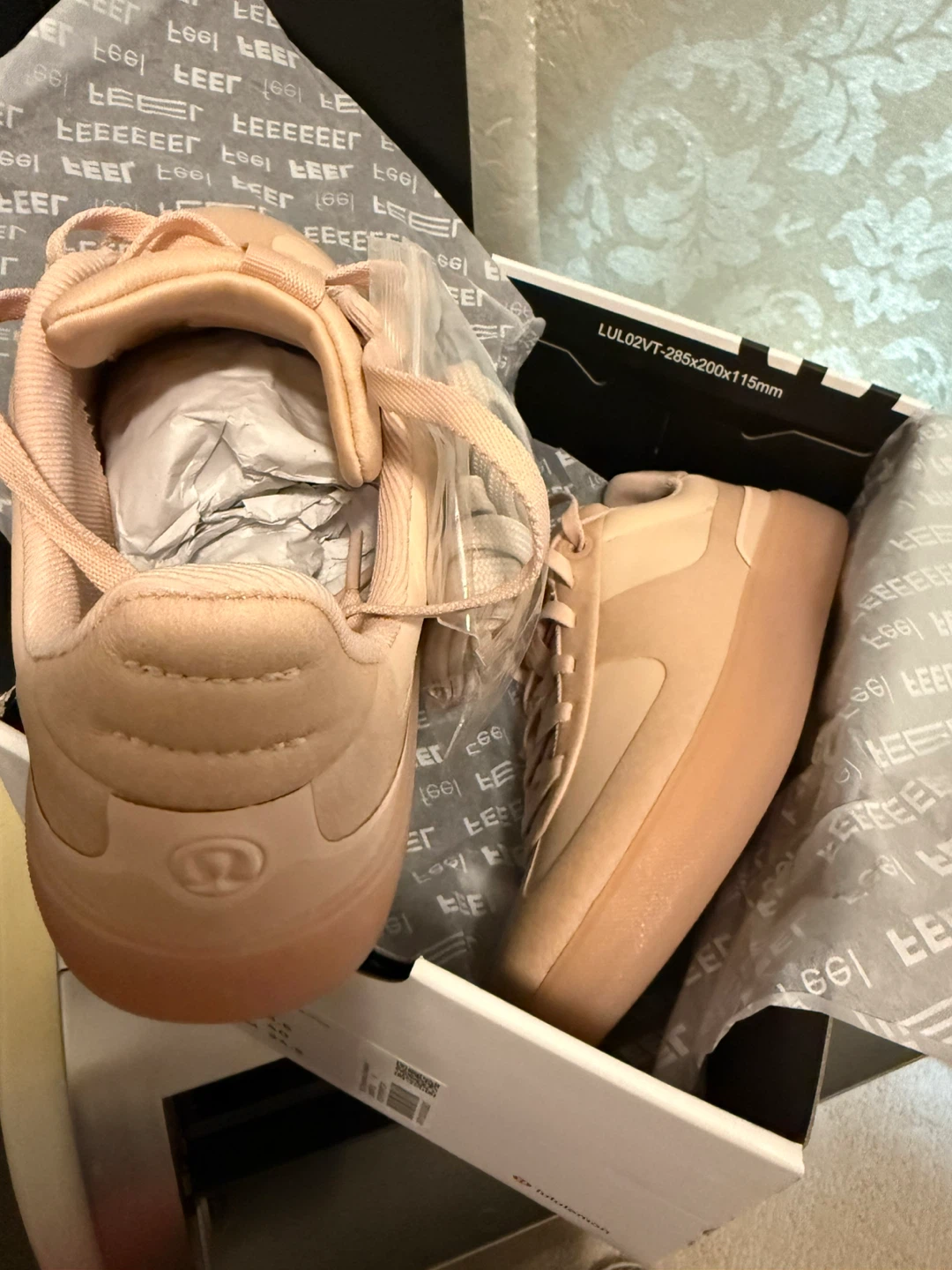 Lululemon W Cityverse Sneaker - US 8