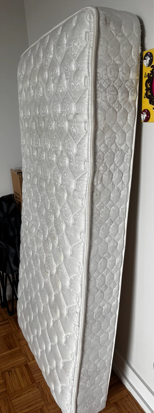 Sealy Mattress - photo 3