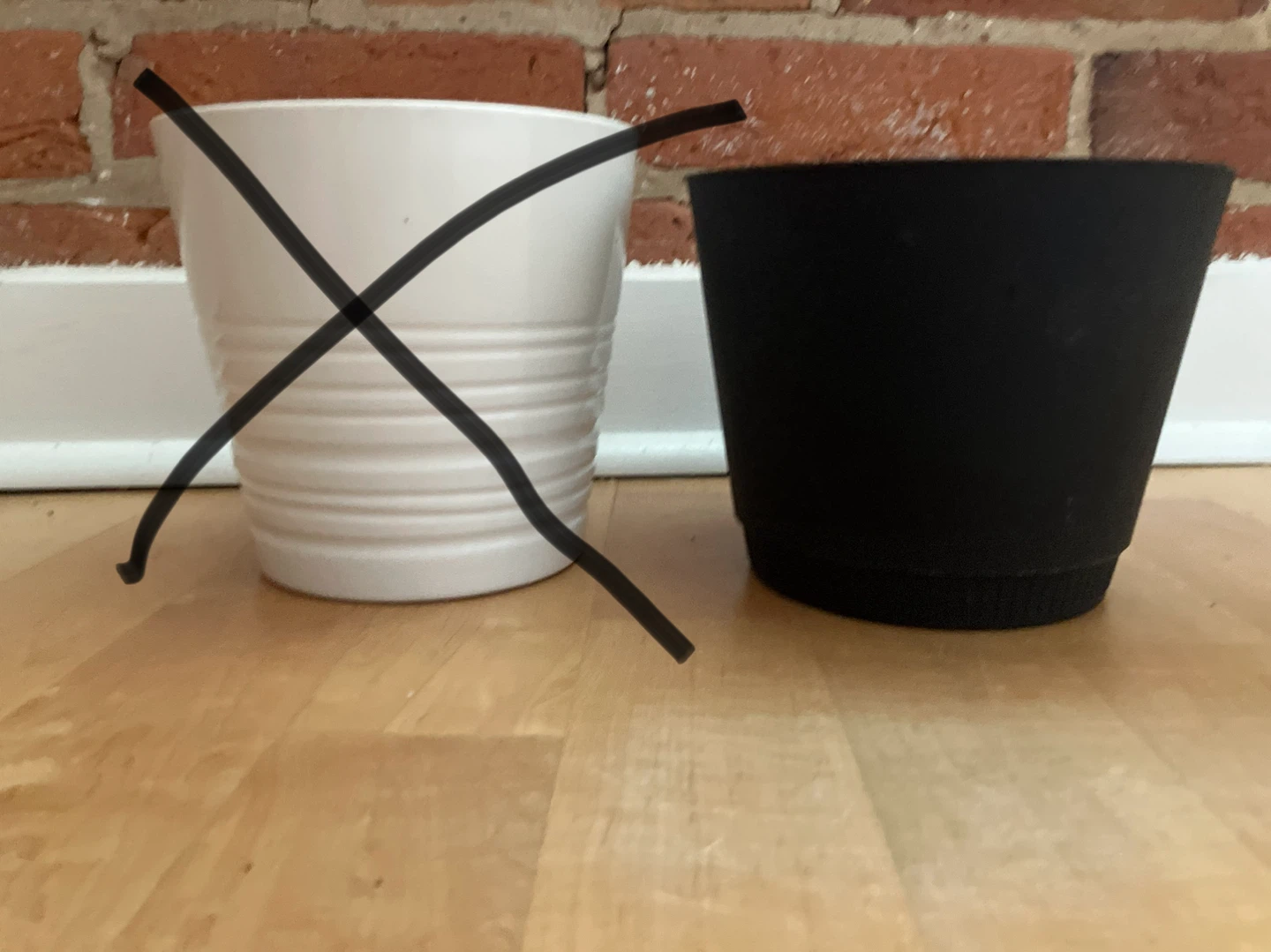 Assorted Plant Pots and Saucers - photo 2