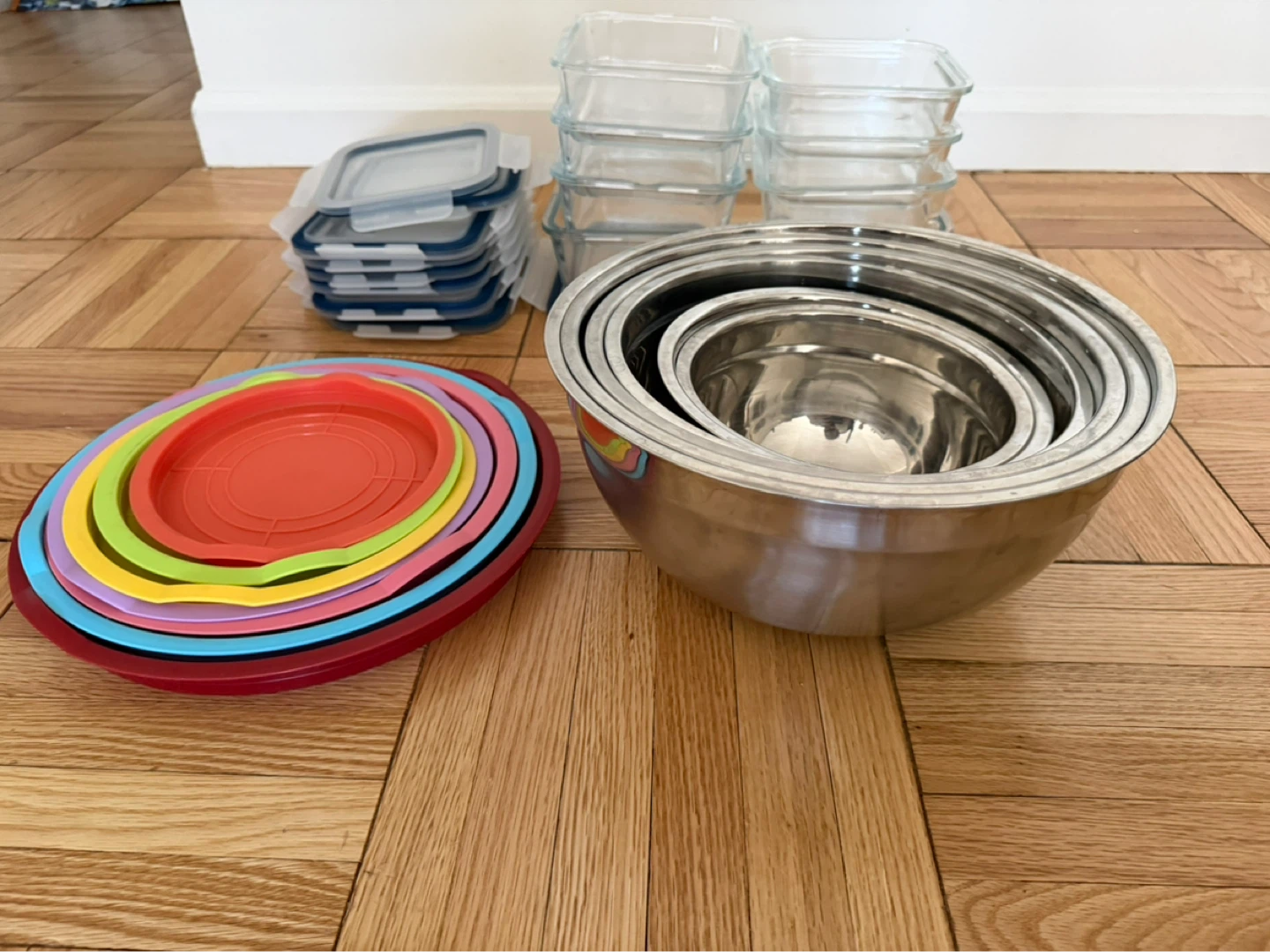 MOVING SALE - Kitchen Stuff