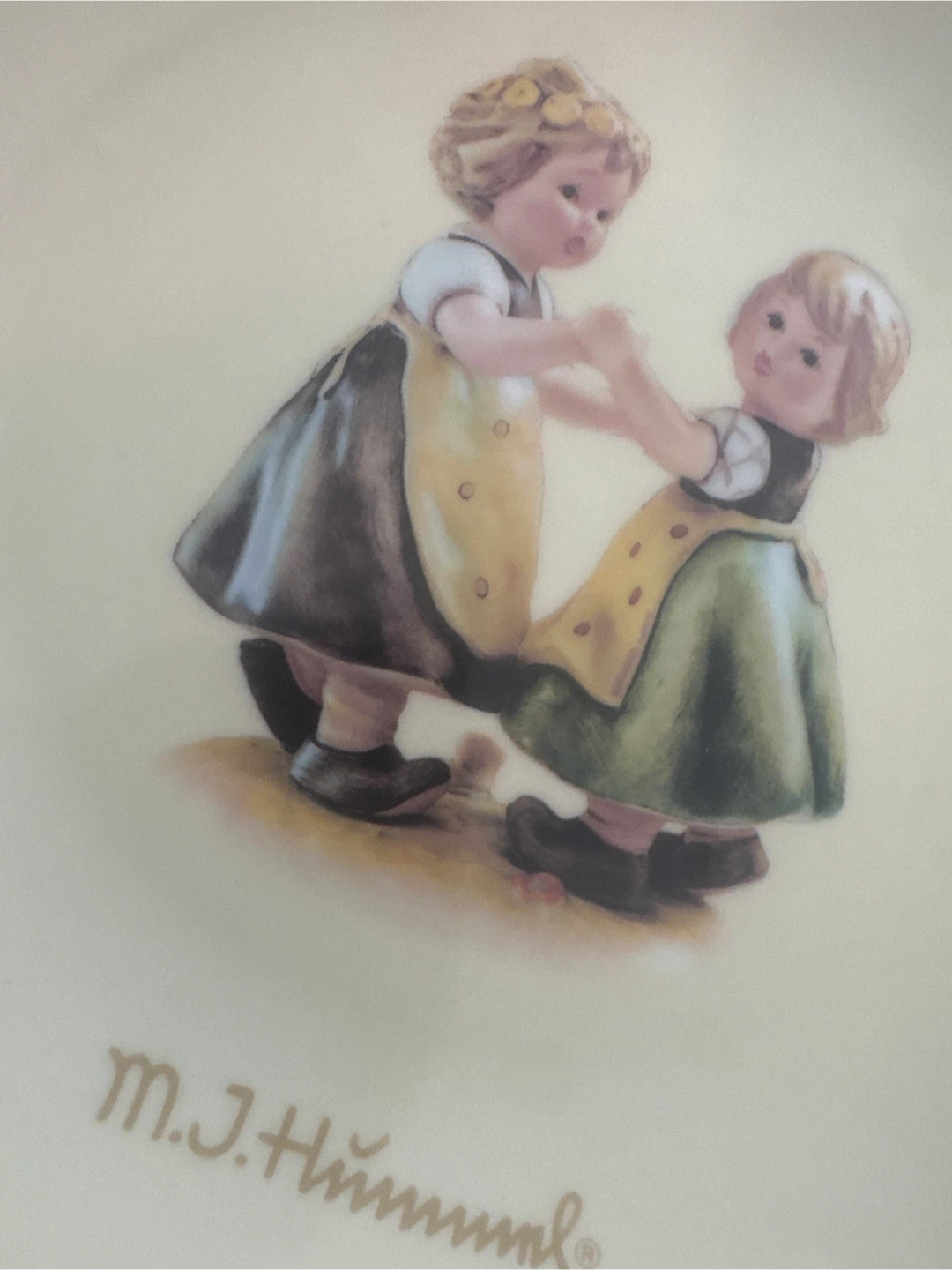 M.J. Hummel Spring Dance Collector Plate - photo 4