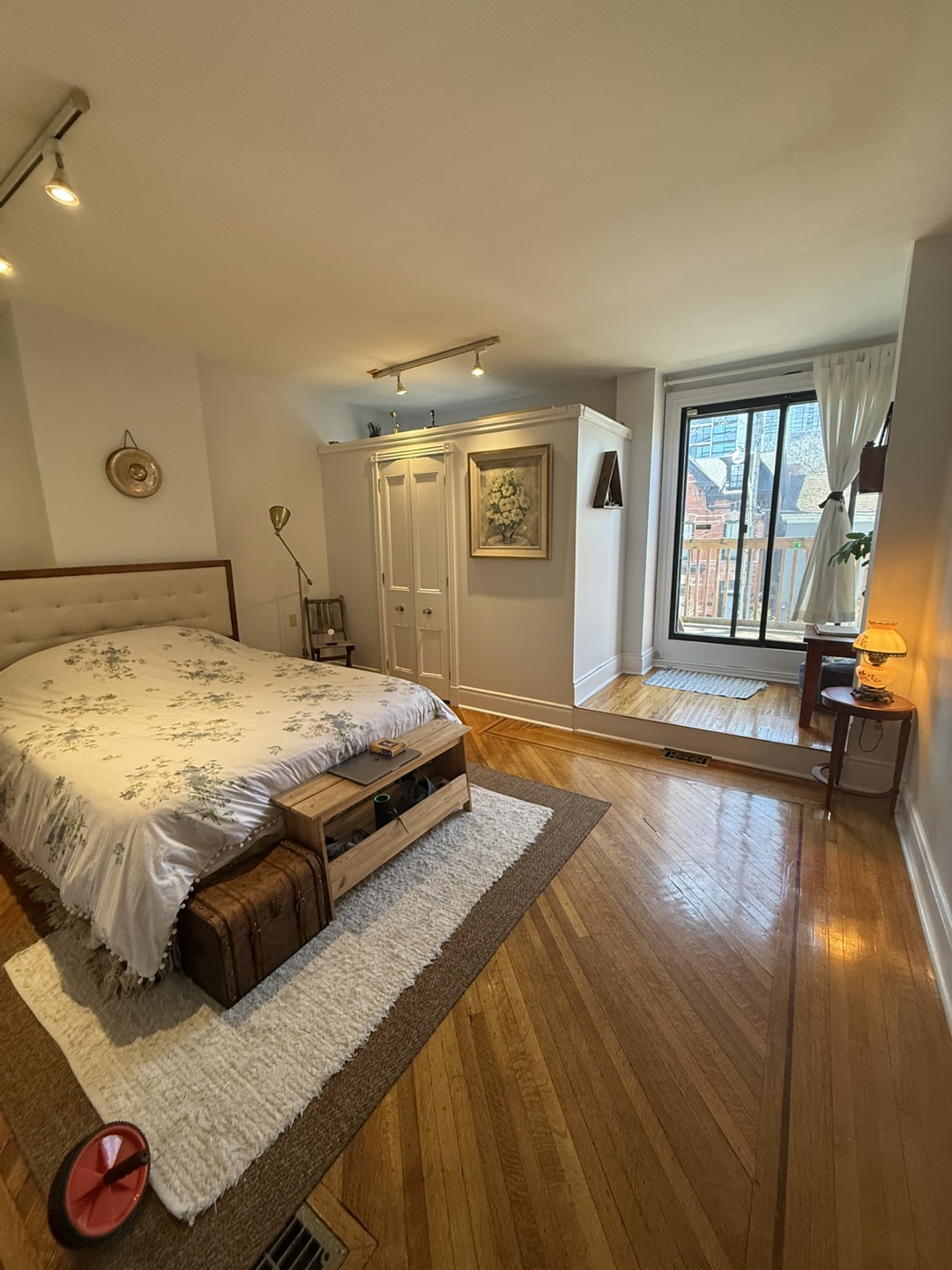 1 bedroom with washroom available july 1
