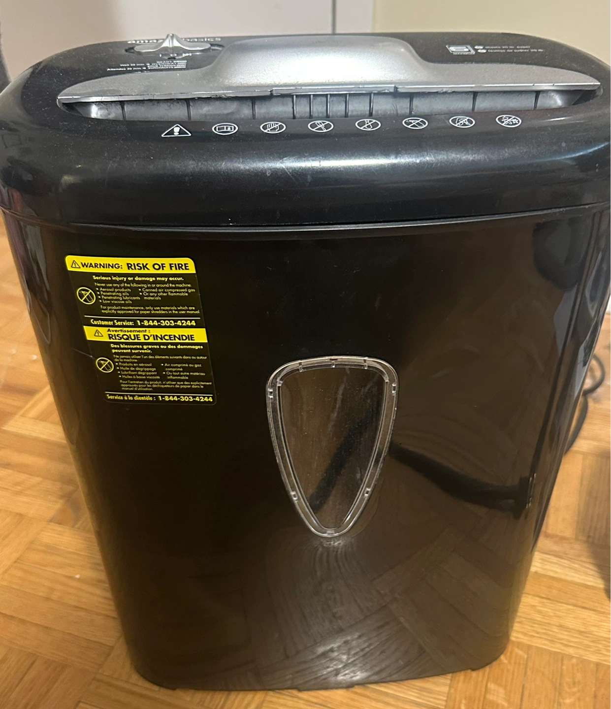 (For Parts, Does Not Turn On) AmazonBasics Paper Shredder