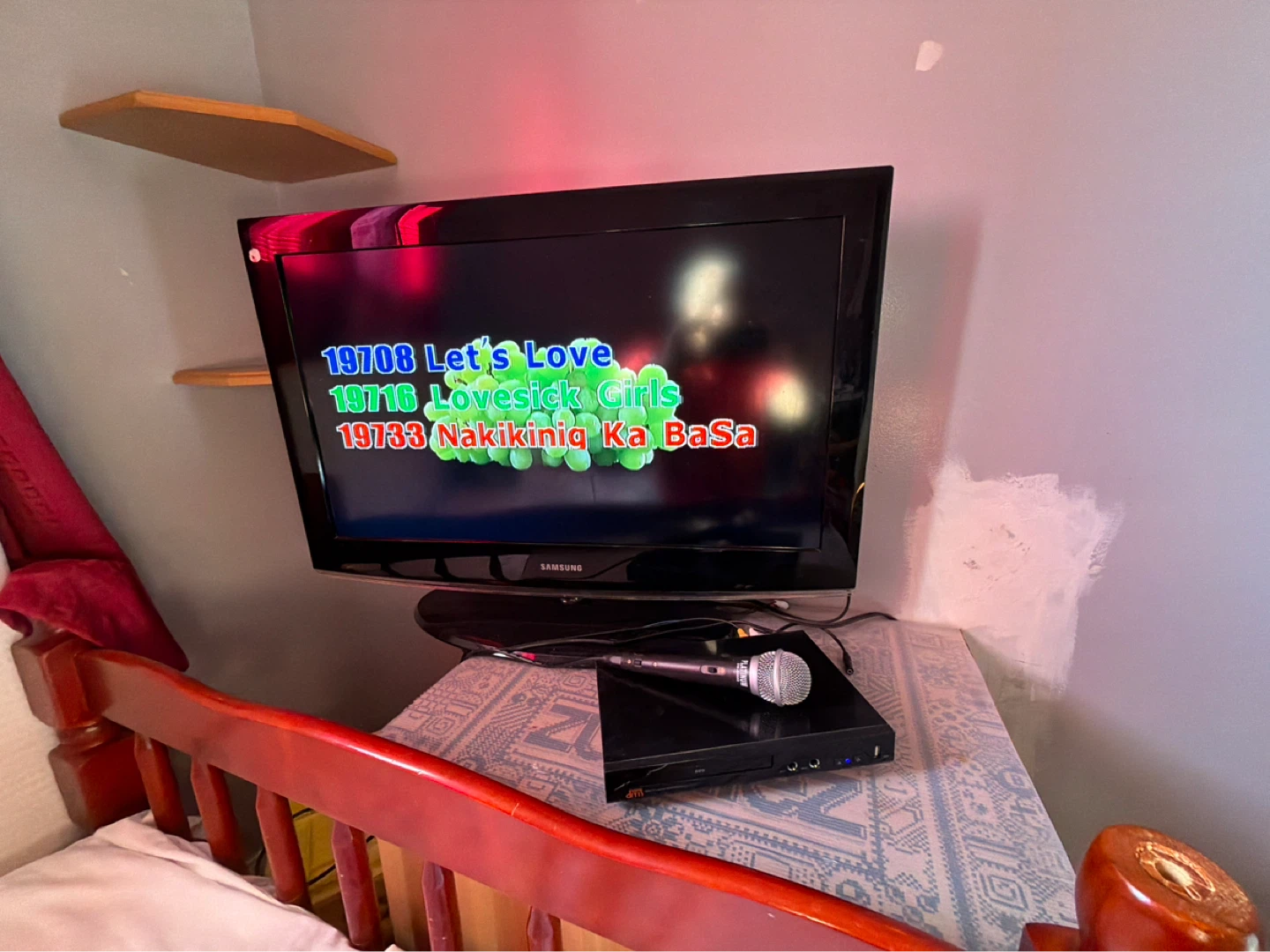 Samsung DVD Player with Platinum Microphone - photo 2