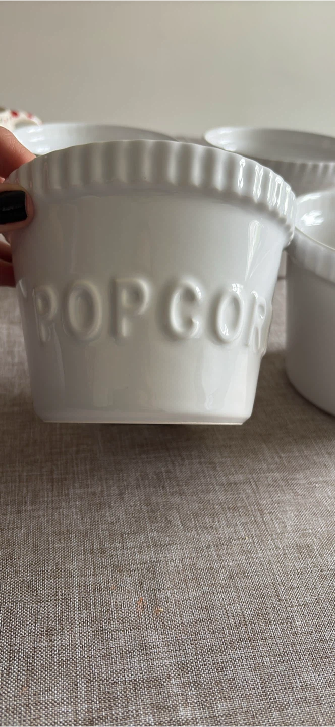 Set of 4 White Ceramic Popcorn Bowls - photo 3