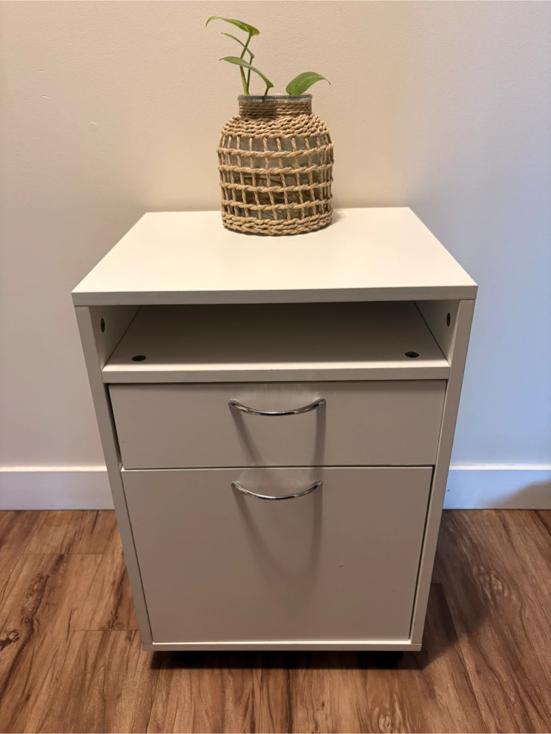White 2-Drawer Filing Cabinet with Cabinet