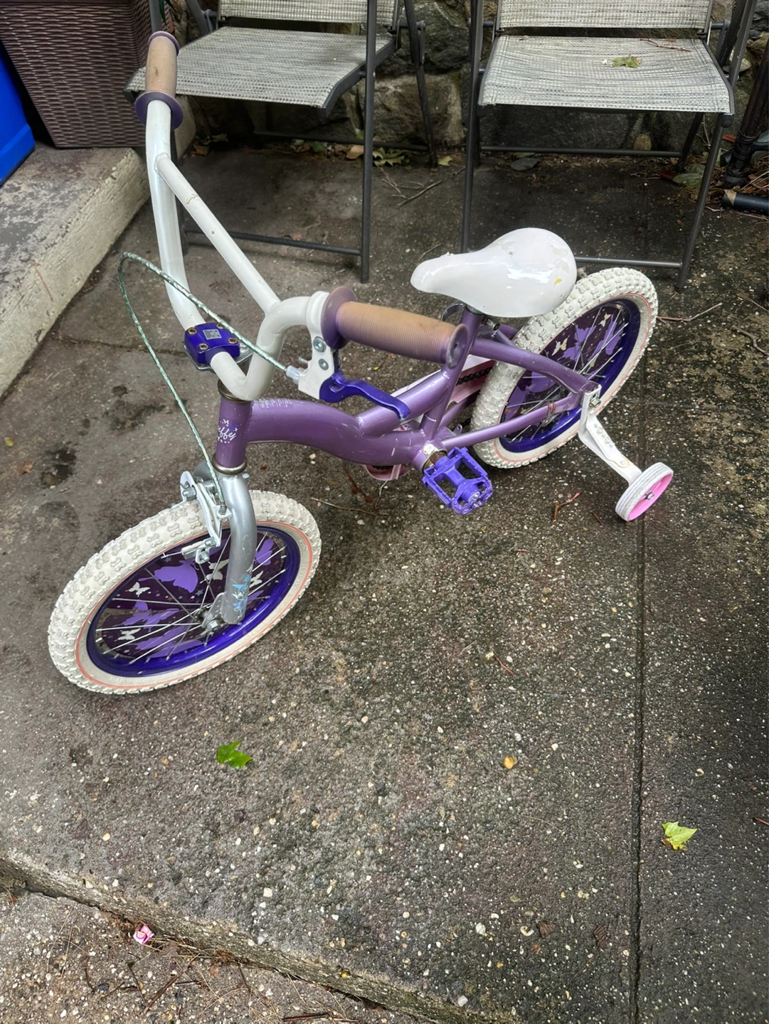 Kids Bicycle with Training Wheels size 16