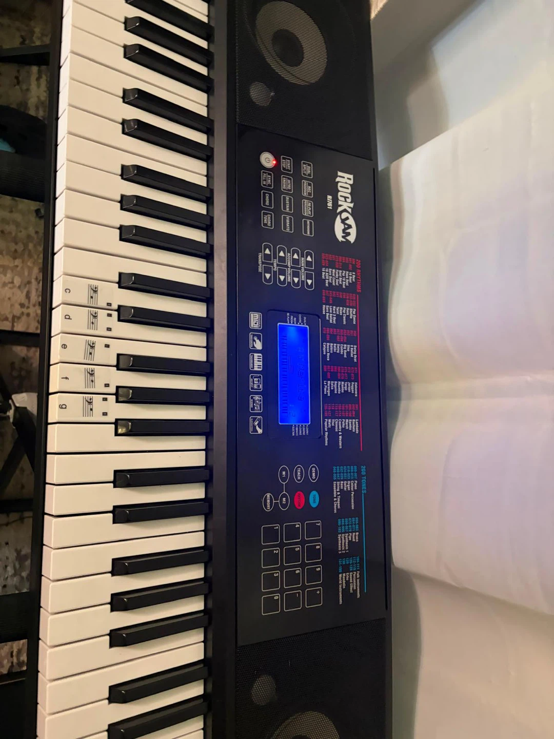 RockJam RJ761 61-Key Keyboard Super Kit. + amplifie - photo 2