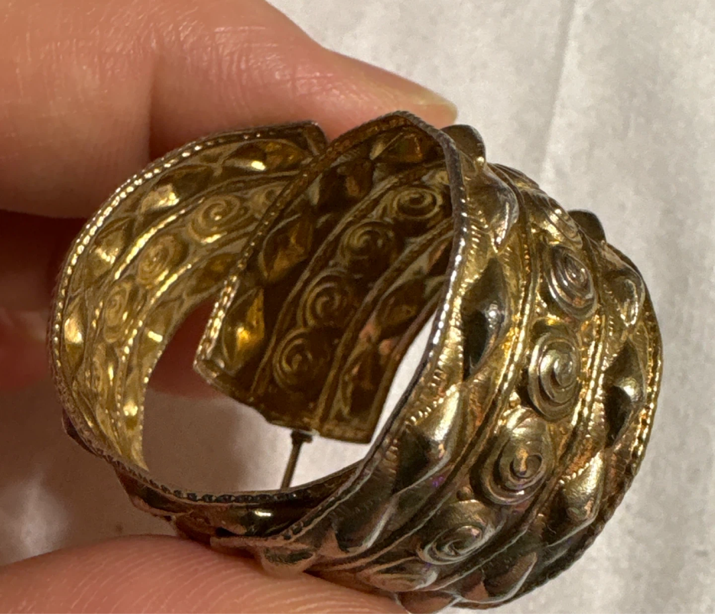 Vintage Assorted Gold tone 10 sets. - photo 5