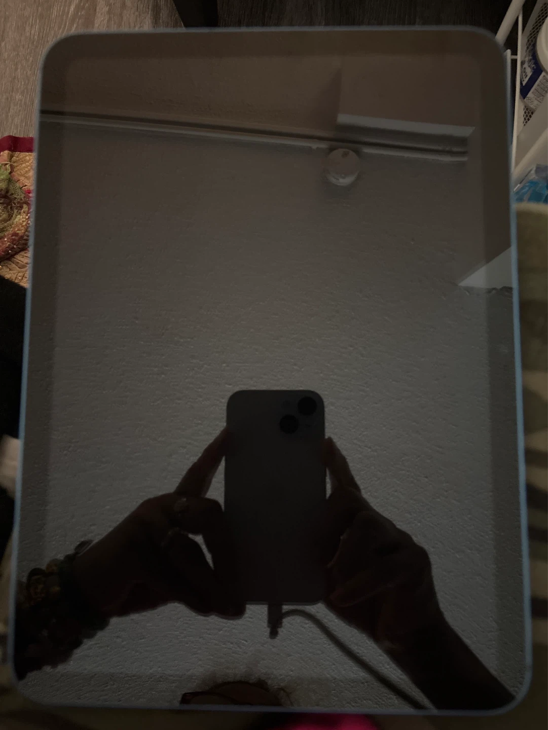 Apple iPad - photo 2