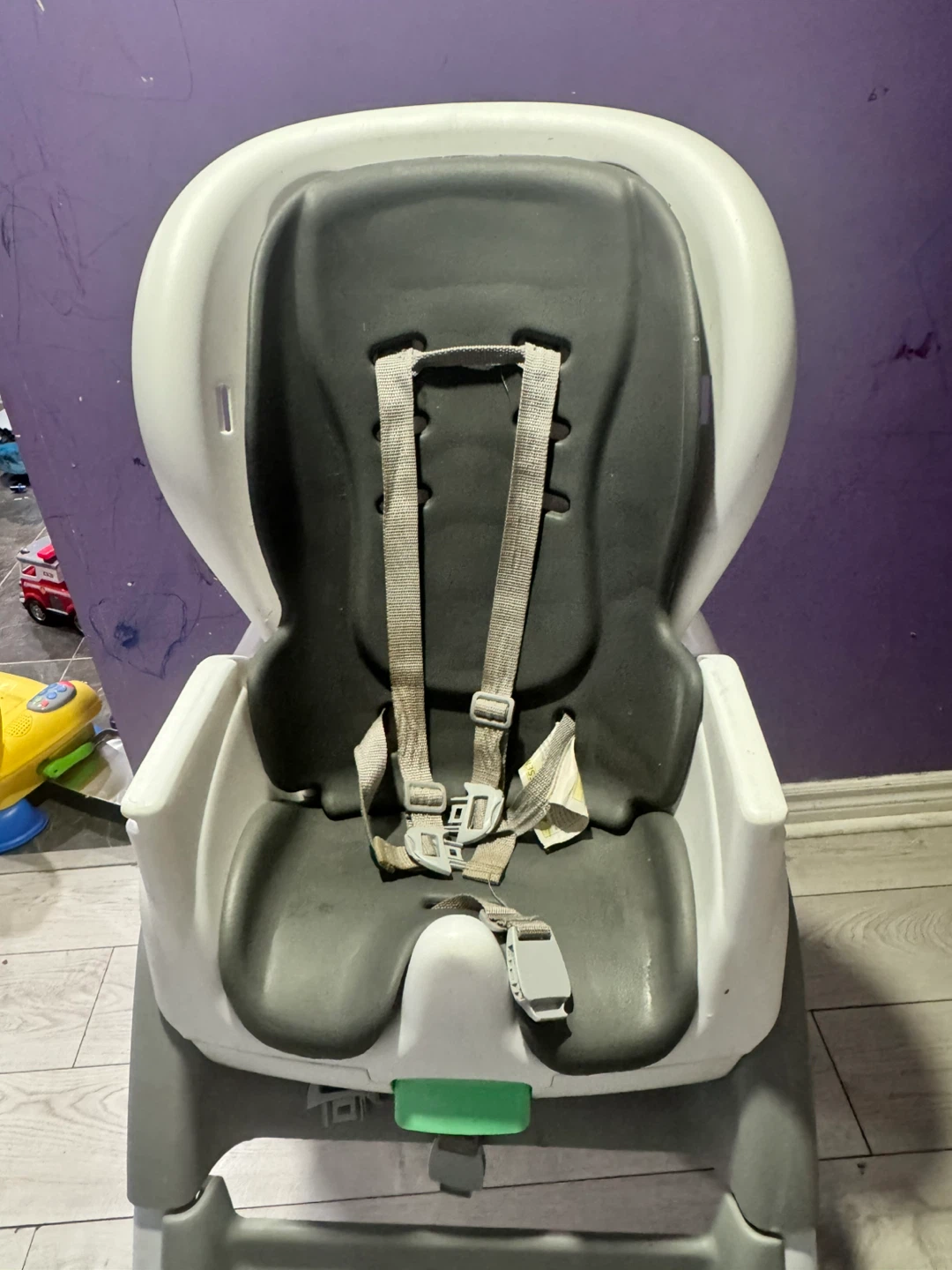 Baby High Chair with Removable Tray - photo 5
