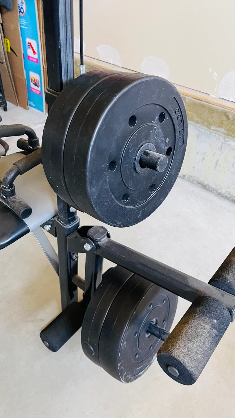 Home Gym Weight Bench Set with Weights – Excellent Condition - photo 5