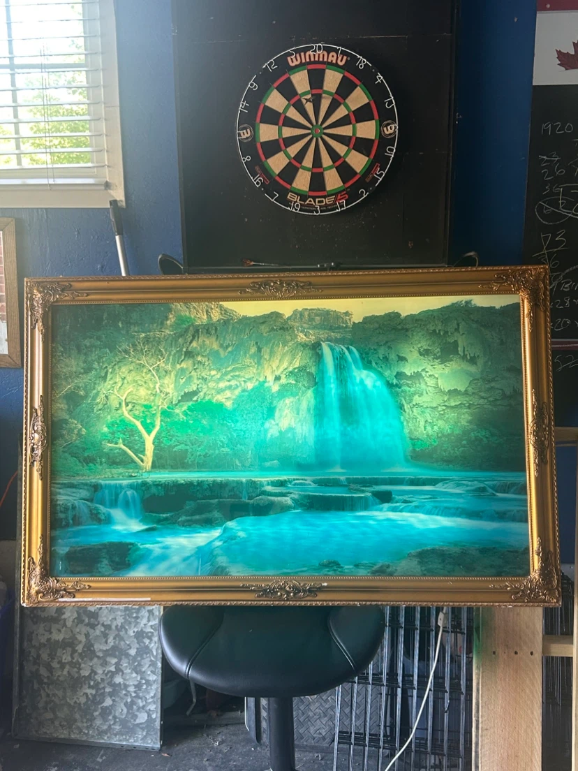 Vintage moving waterfall picture