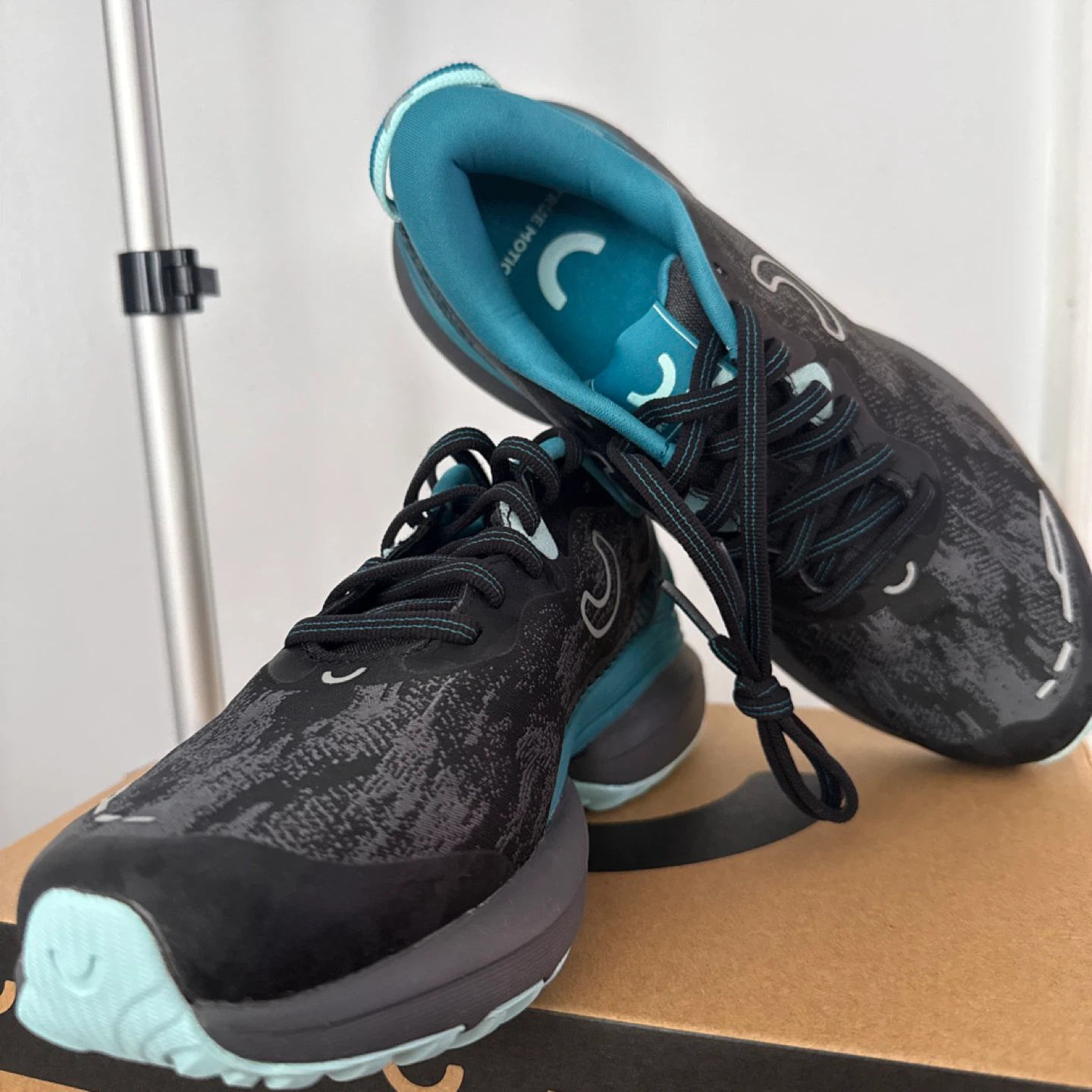 True Motion Elements Women's Running Shoes US 6.5 Black Teal - photo 4