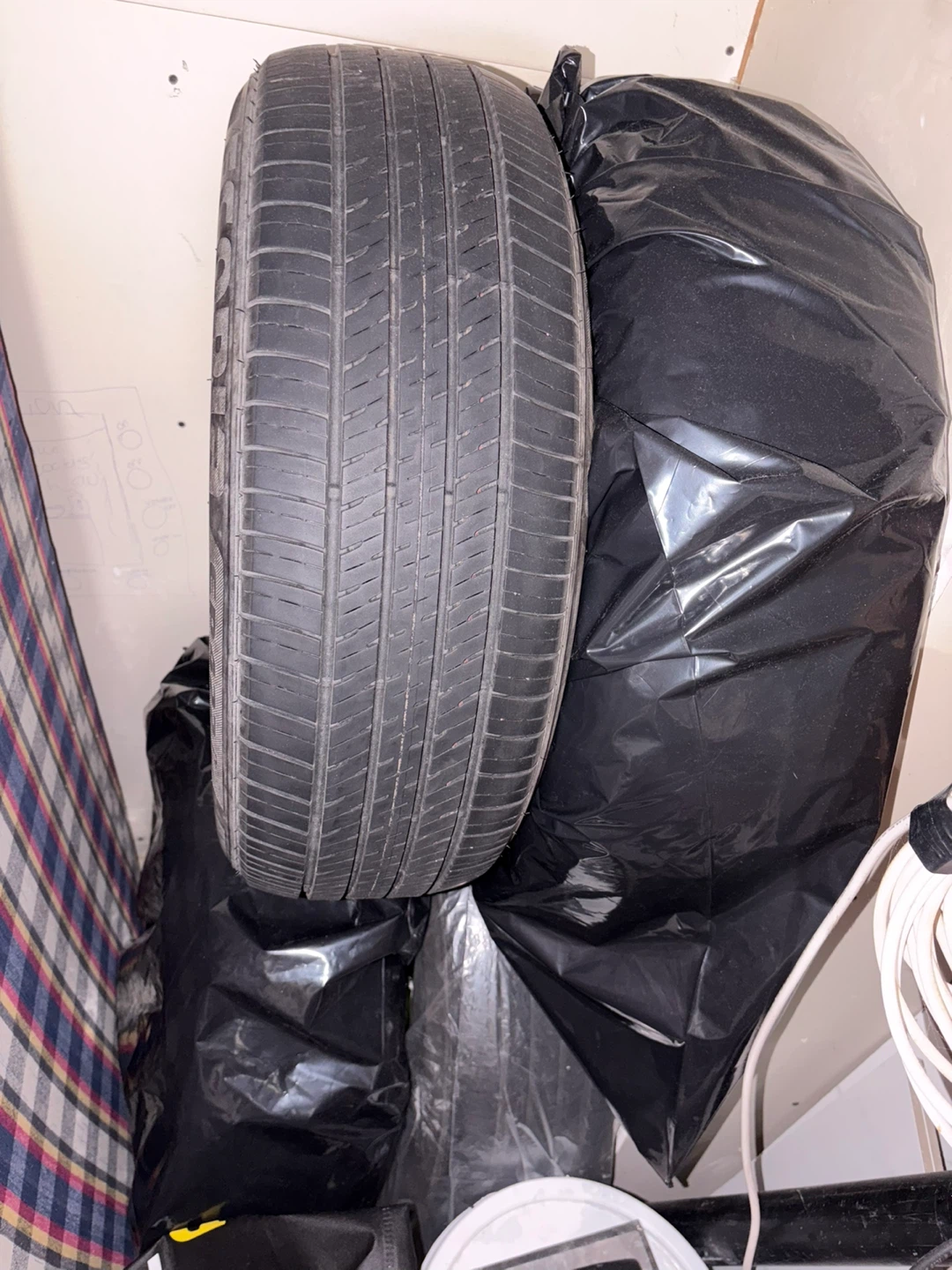 Bridgestone Tire 205/55R17 - photo 5