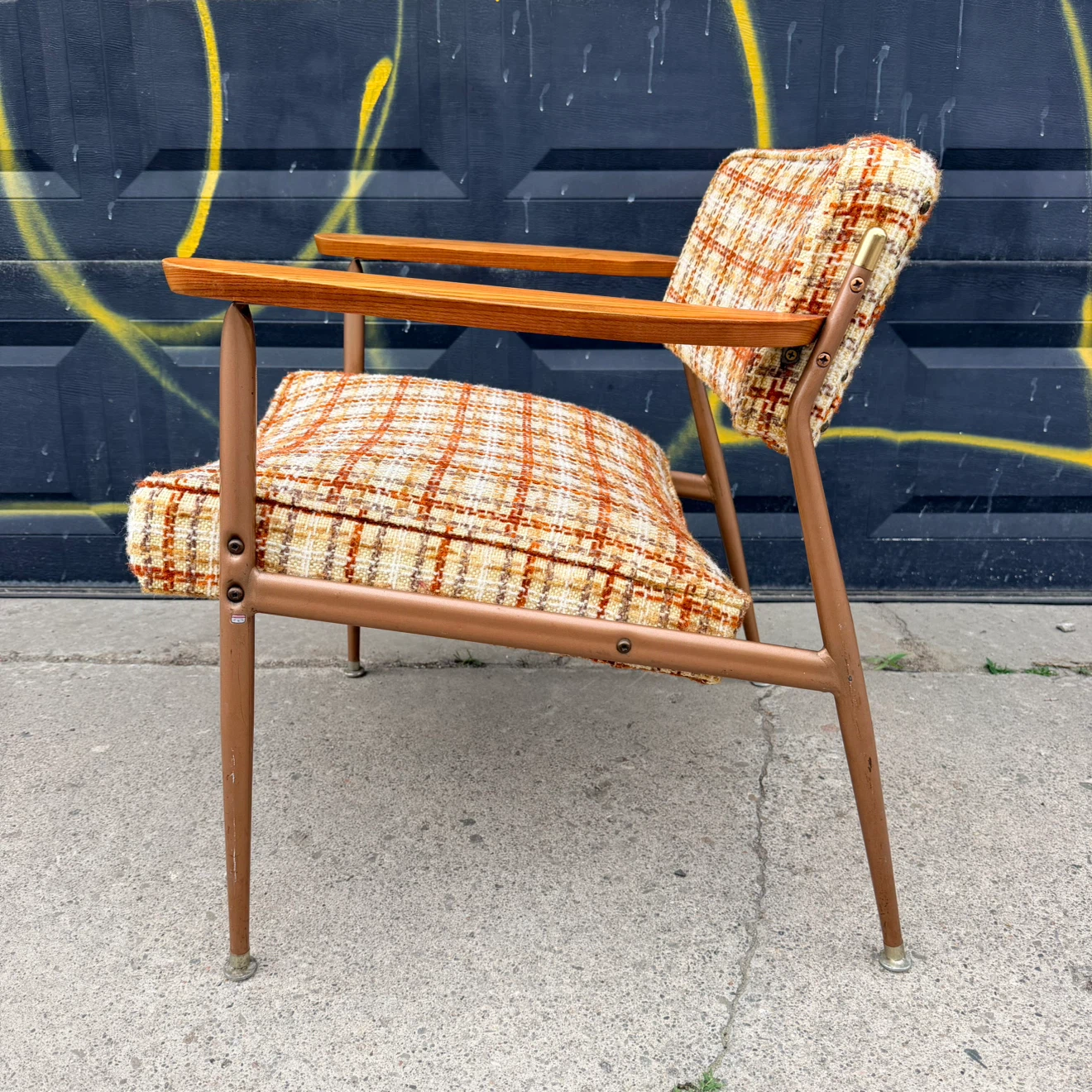 Pair of Vintage Plaid Armchairs - photo 5