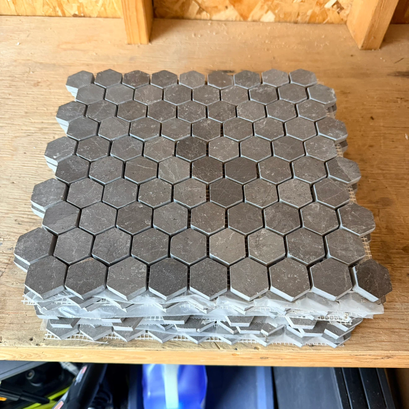 10x 1x1’ Hexagonal Stone Floor Tiles - photo 2