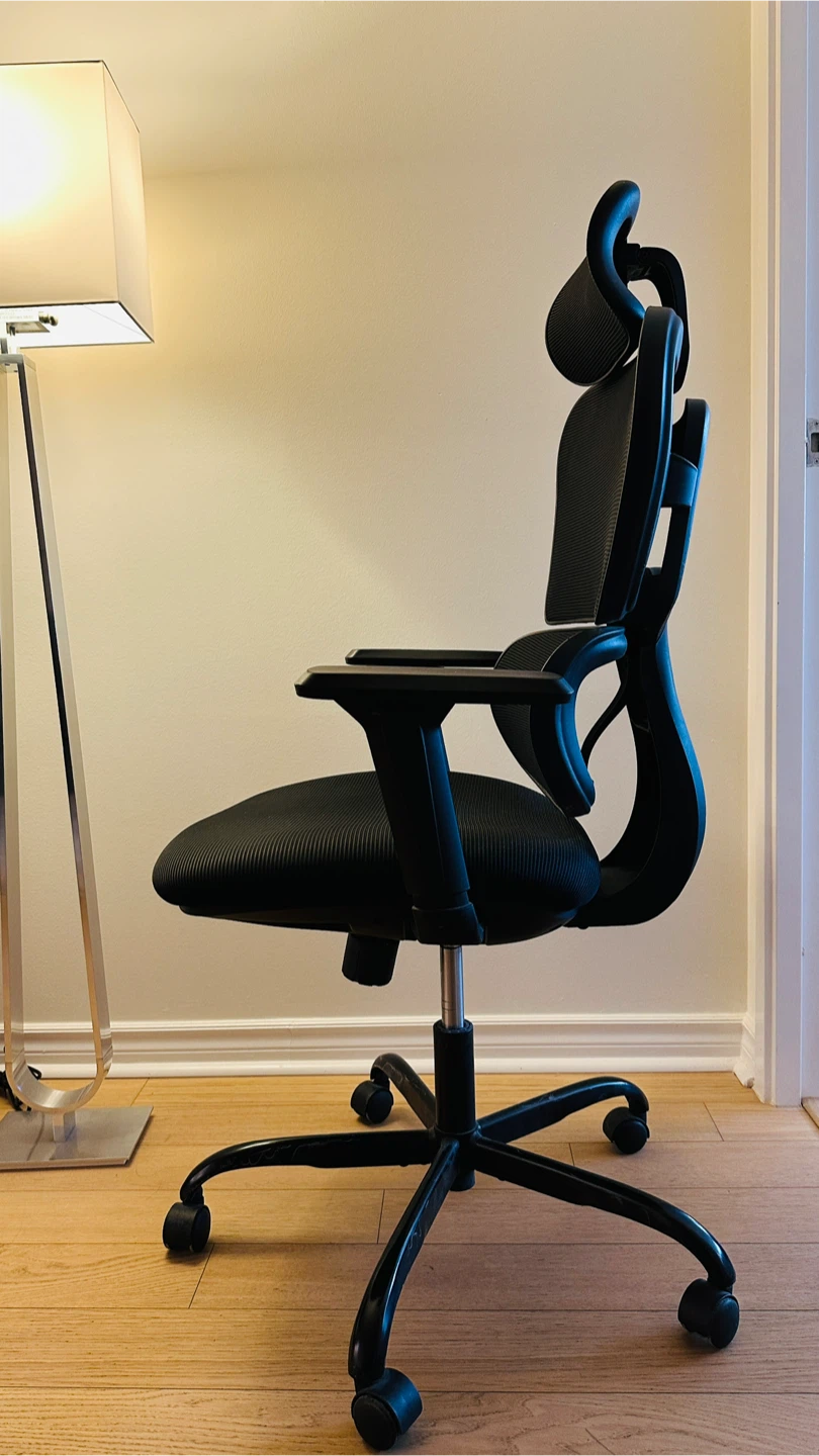Black Ergonomic Mesh Office Chair - photo 2