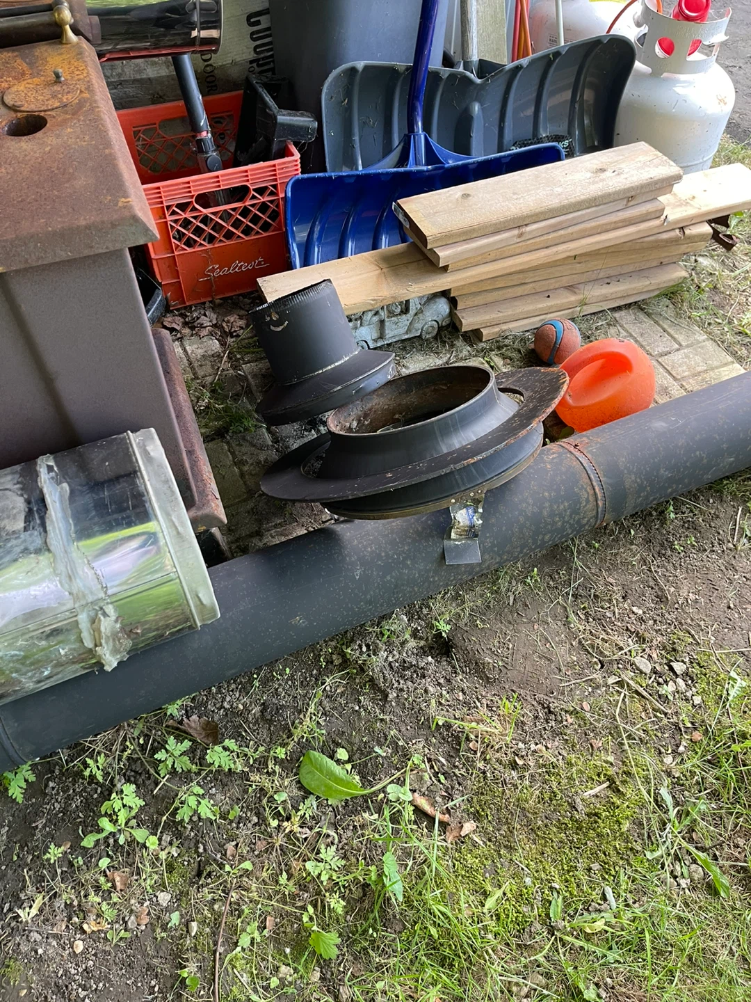 Wood Stove with Chimney Pipe and Accessories - photo 3