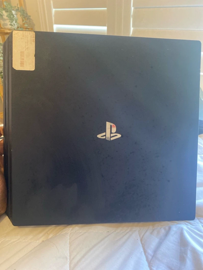 Sony PlayStation 4 Pro - photo 4