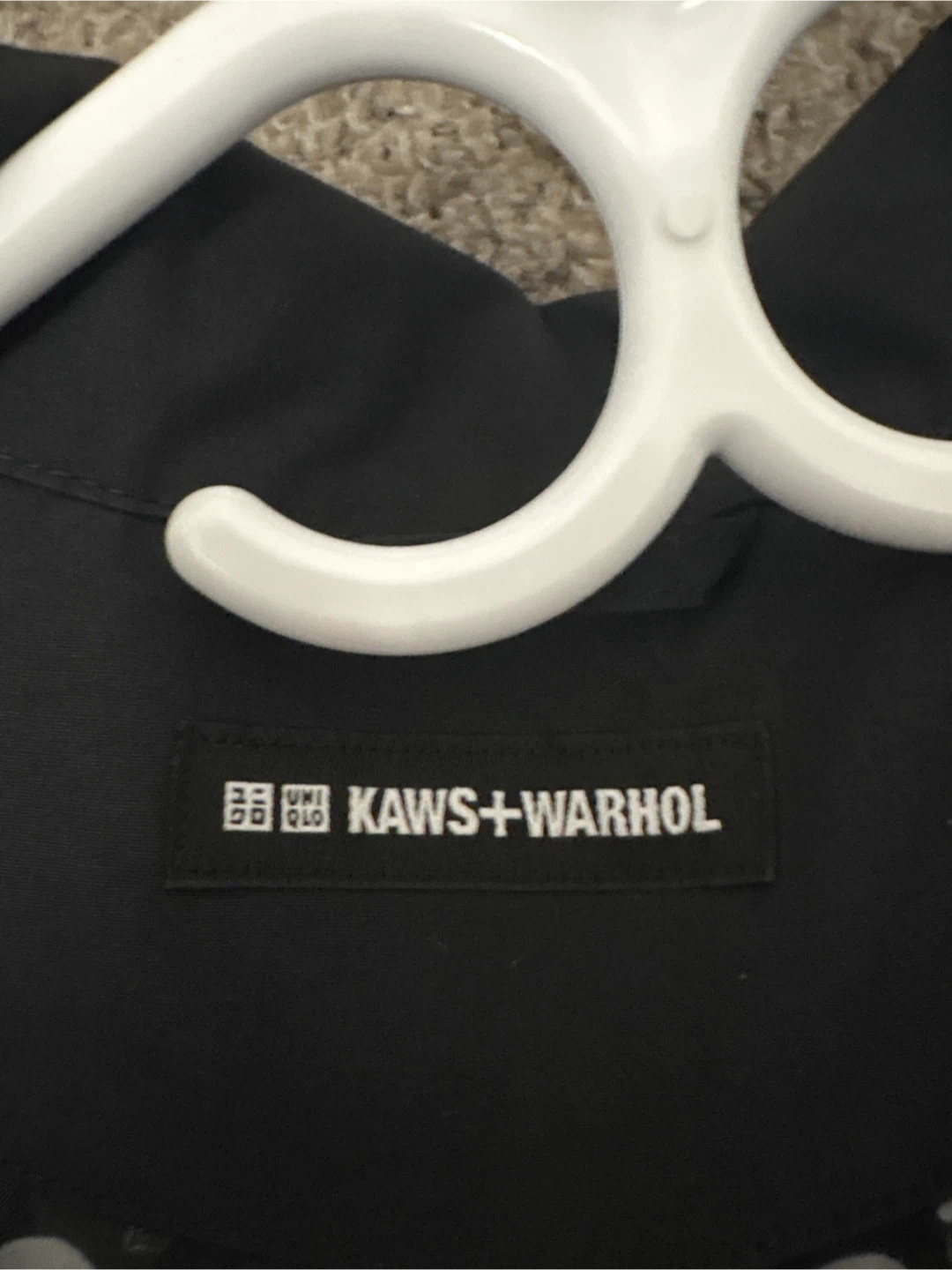 KAWS x Uniqlo Warhol Coach Jacket - Black Size S - photo 3