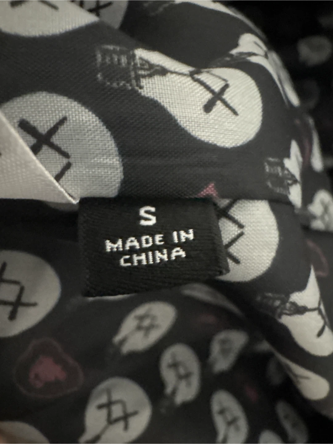KAWS x Uniqlo Warhol Coach Jacket - Black Size S - photo 4