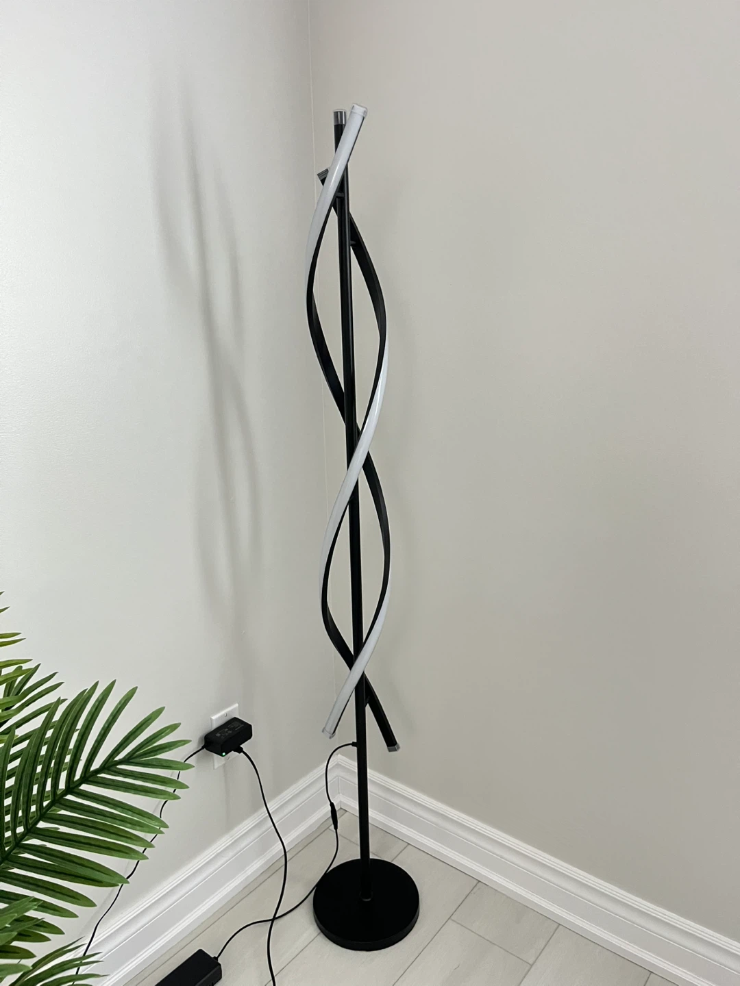 Spiral LED Floor Lamp