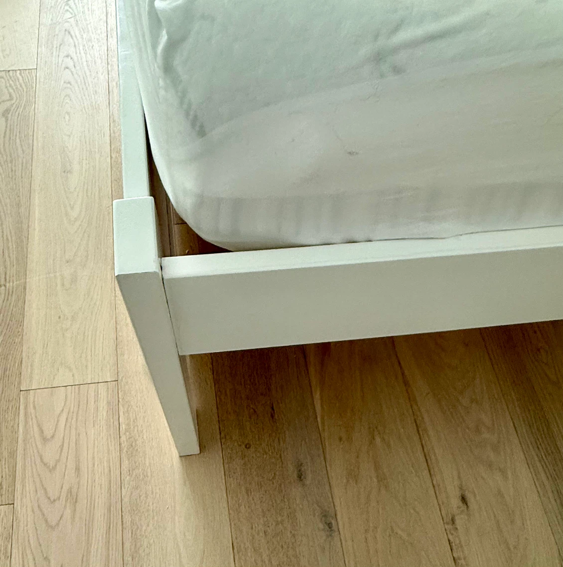 White Double Bed Frame w/trundle - photo 2