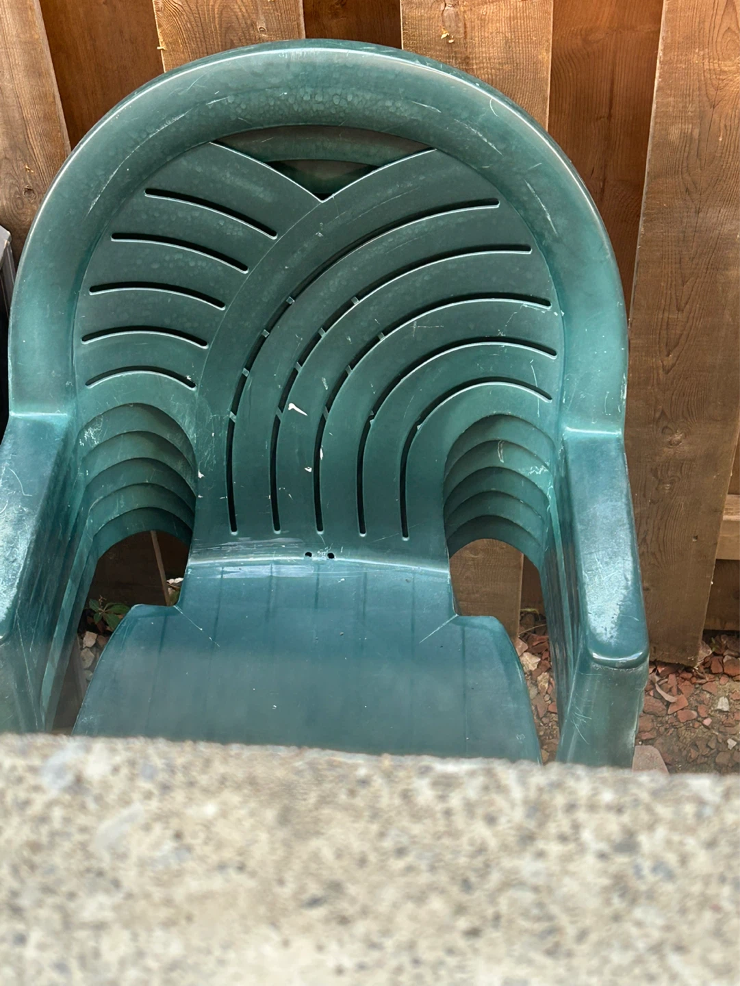 Green Plastic Patio Chairs (Set of 6)