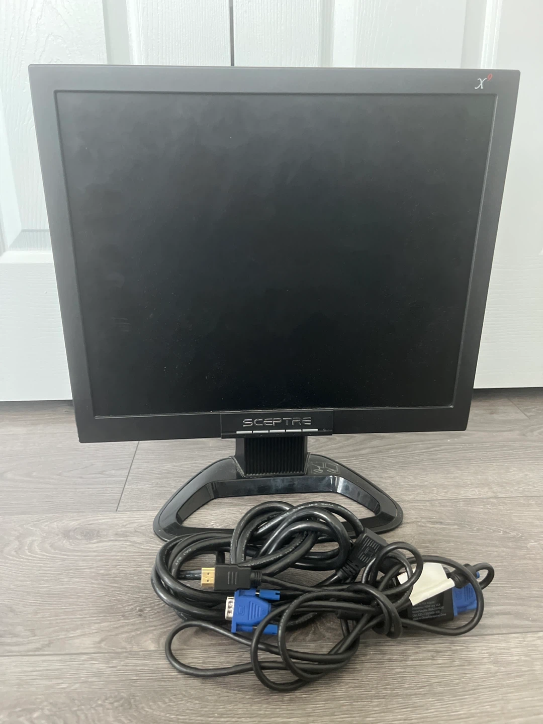 Sceptre X Series Monitor with Cables - photo 3