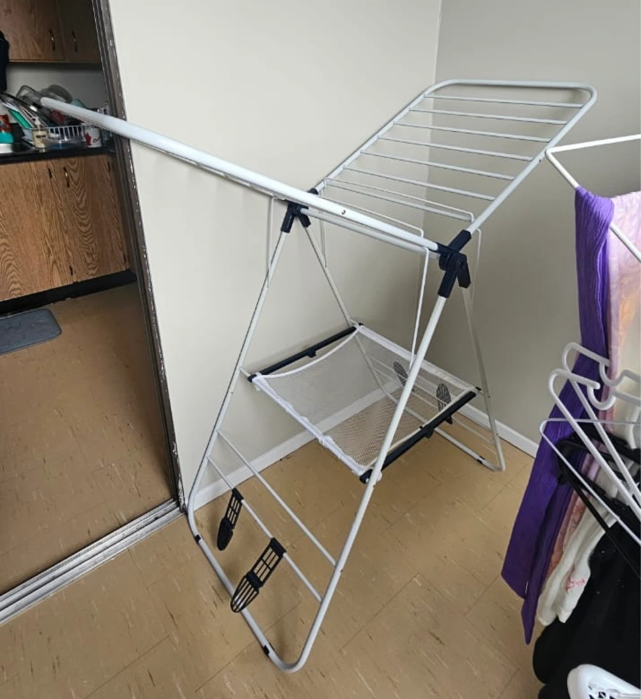 Folding Clothes Drying Rack – Excellent Condition - photo 2