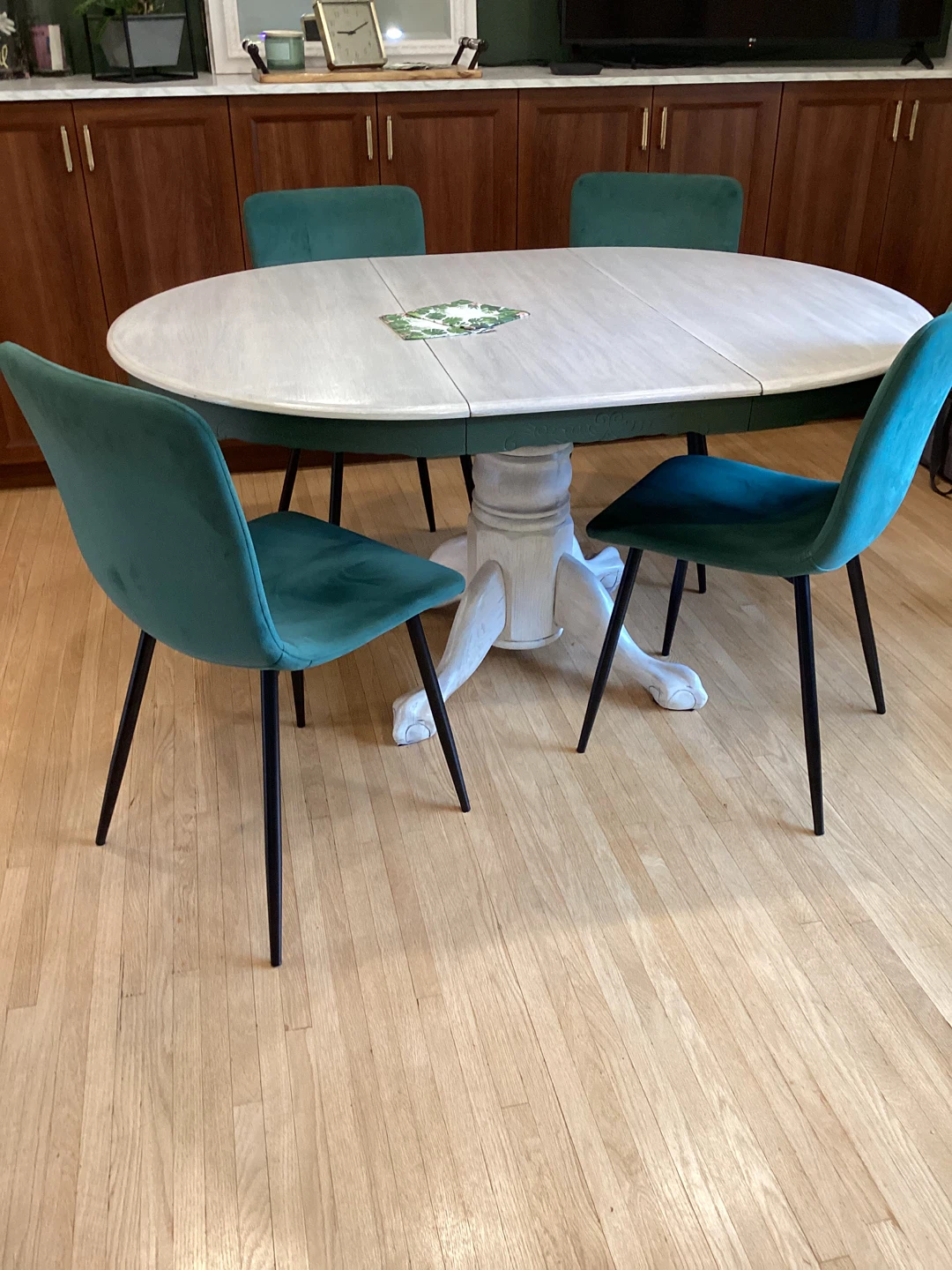 Extendable Pedestal Dining Table - photo 4