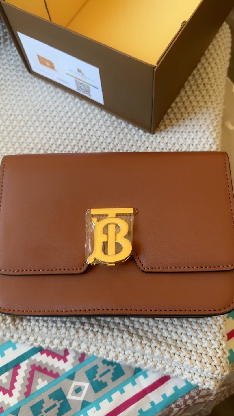 Burberry Leather Shoulder Bag - photo 2
