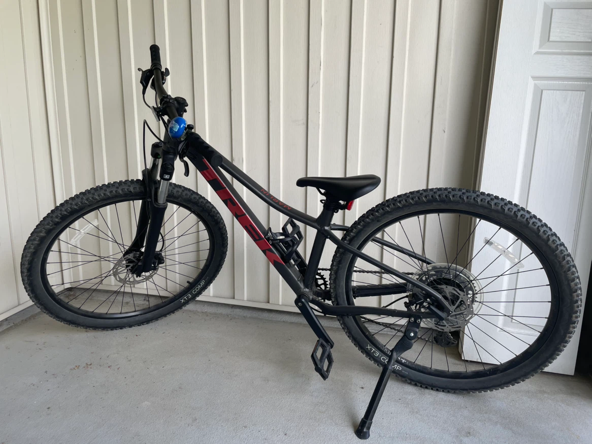 Trek Marlin 5 XS 27.5 Mountain Bike with Suspension