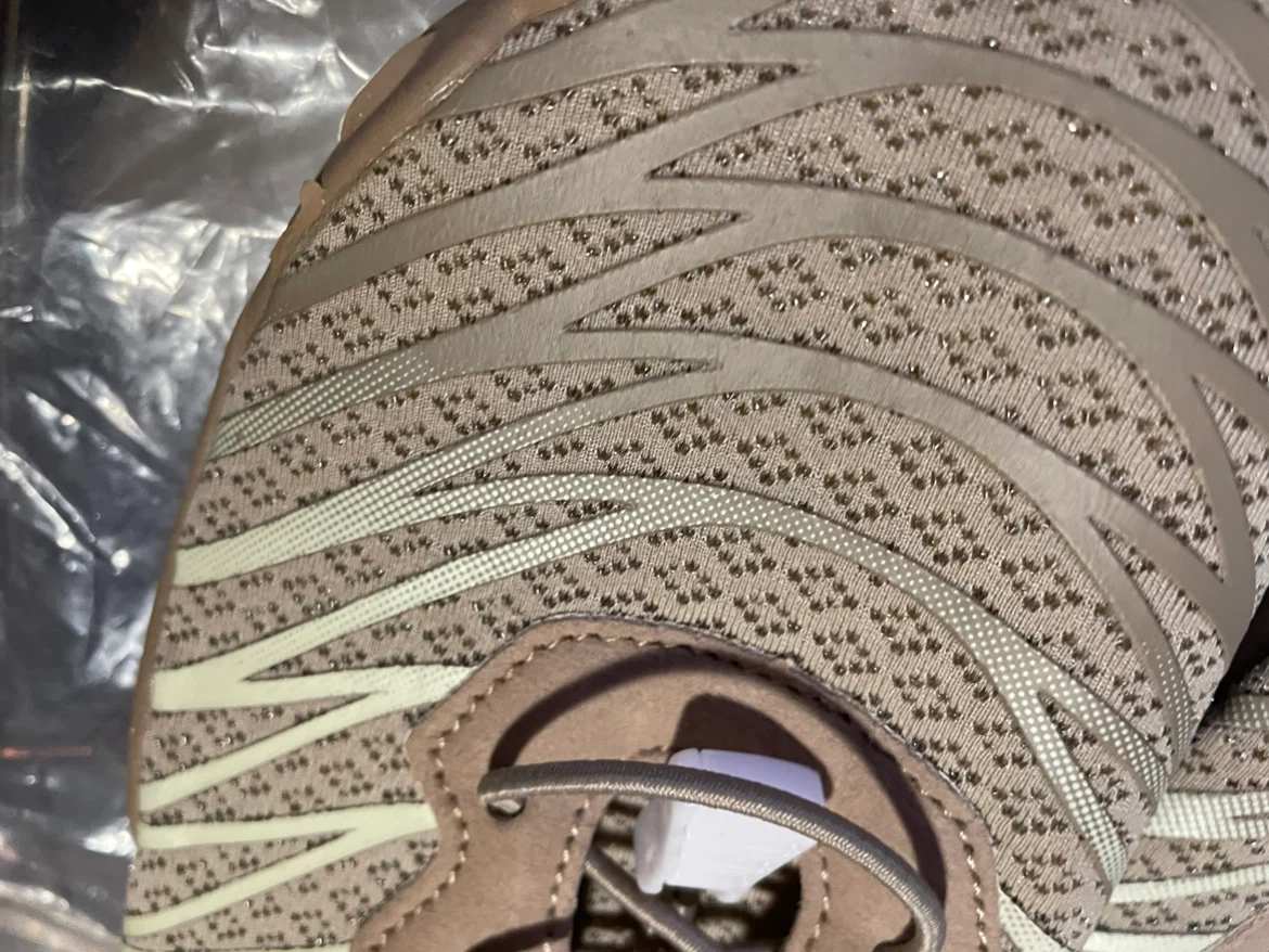 NEW Comfortable Beige Water Shoes - photo 4