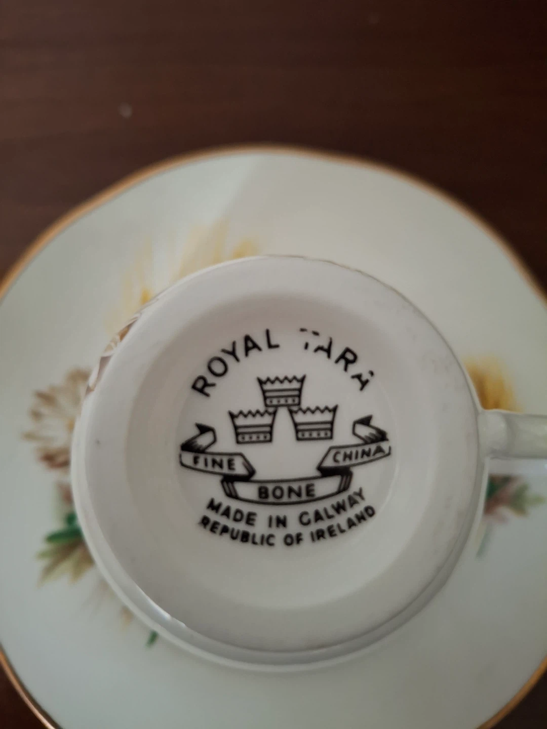 Vintage Royal Tara teacup and saucer - photo 3