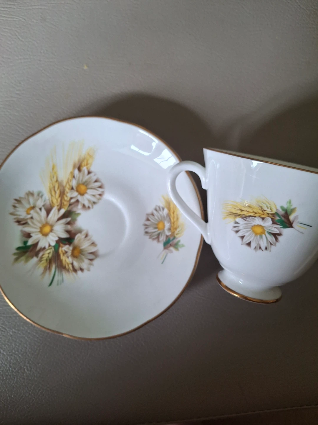 Vintage Royal Tara teacup and saucer - photo 4