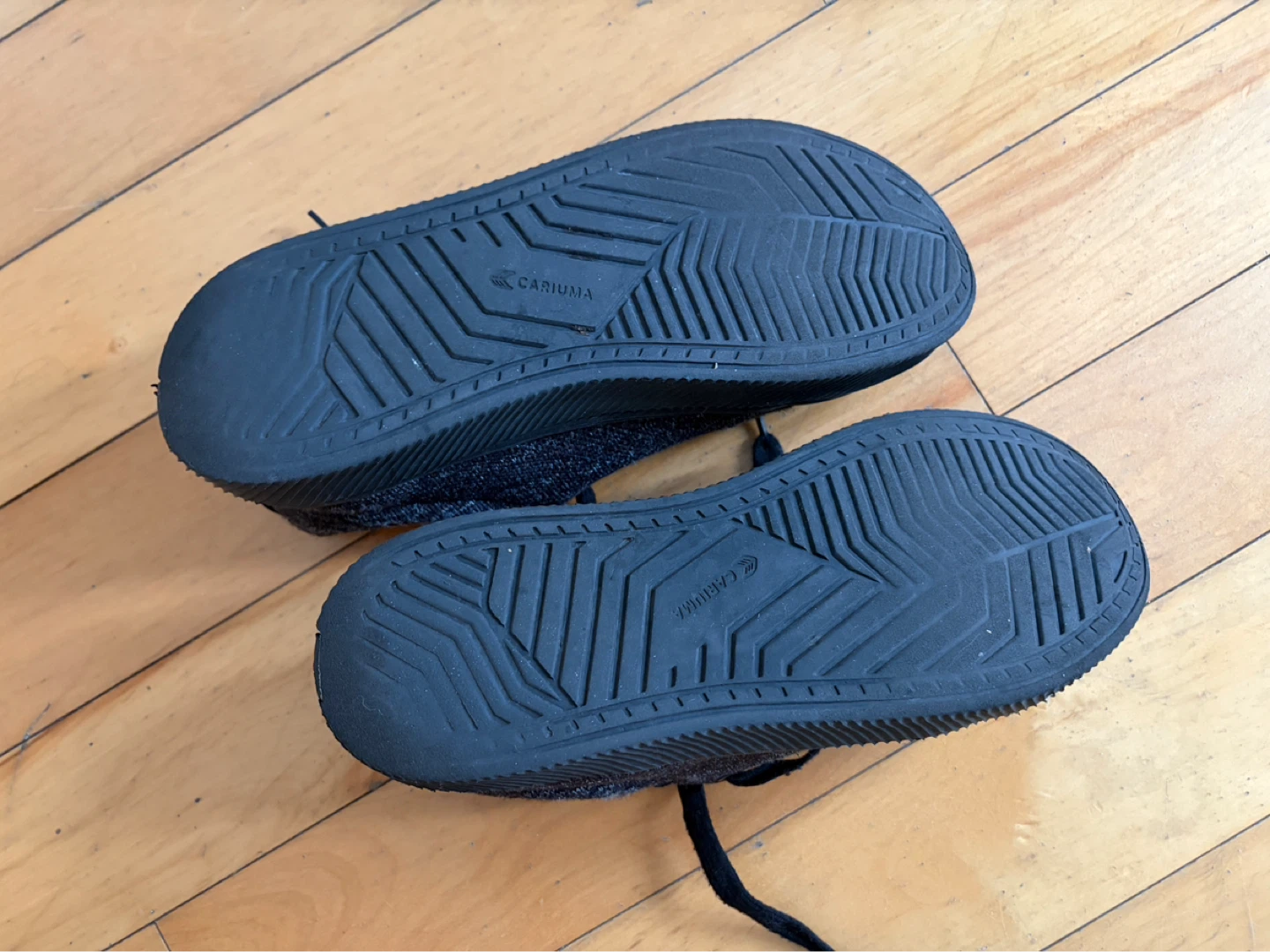 Cariuma Knit Sneakers - photo 3