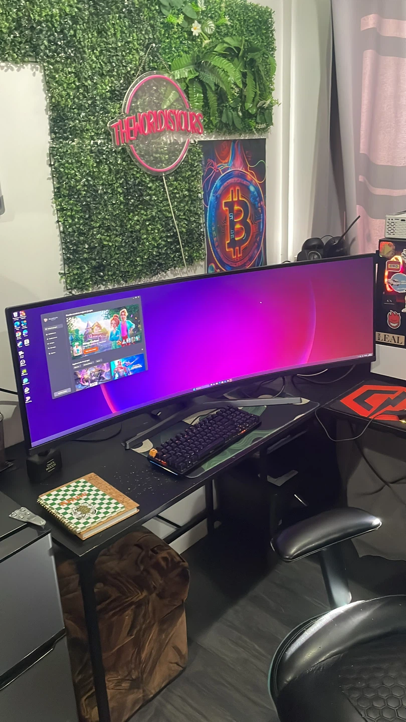 Samsung LC49RG90SSN Curved Monitor